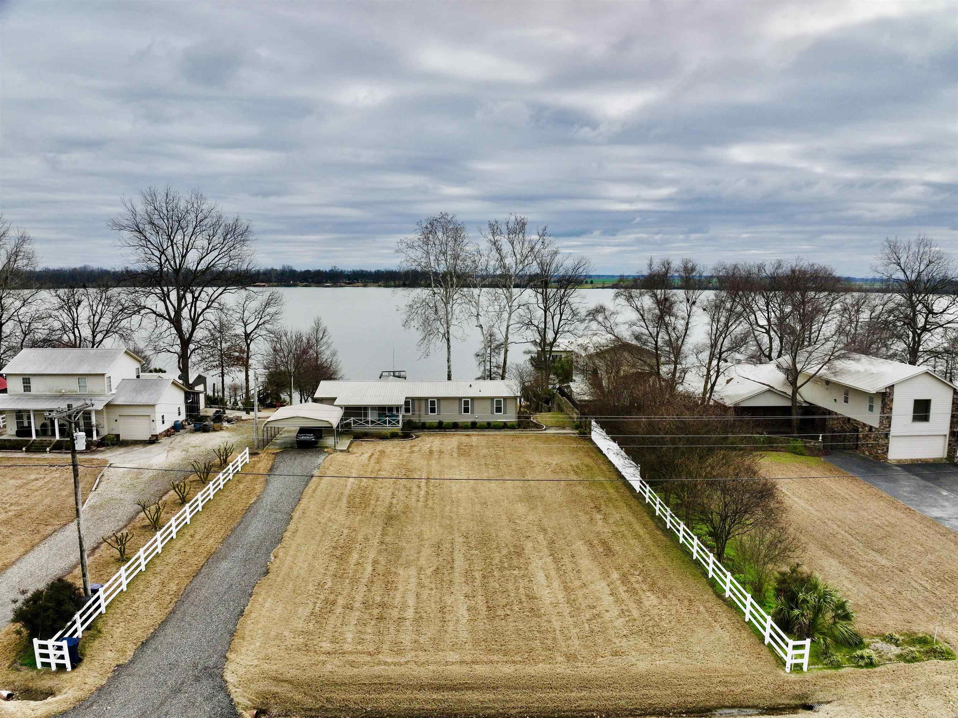 269 Lakehall Rd Lake Village, AR 71653