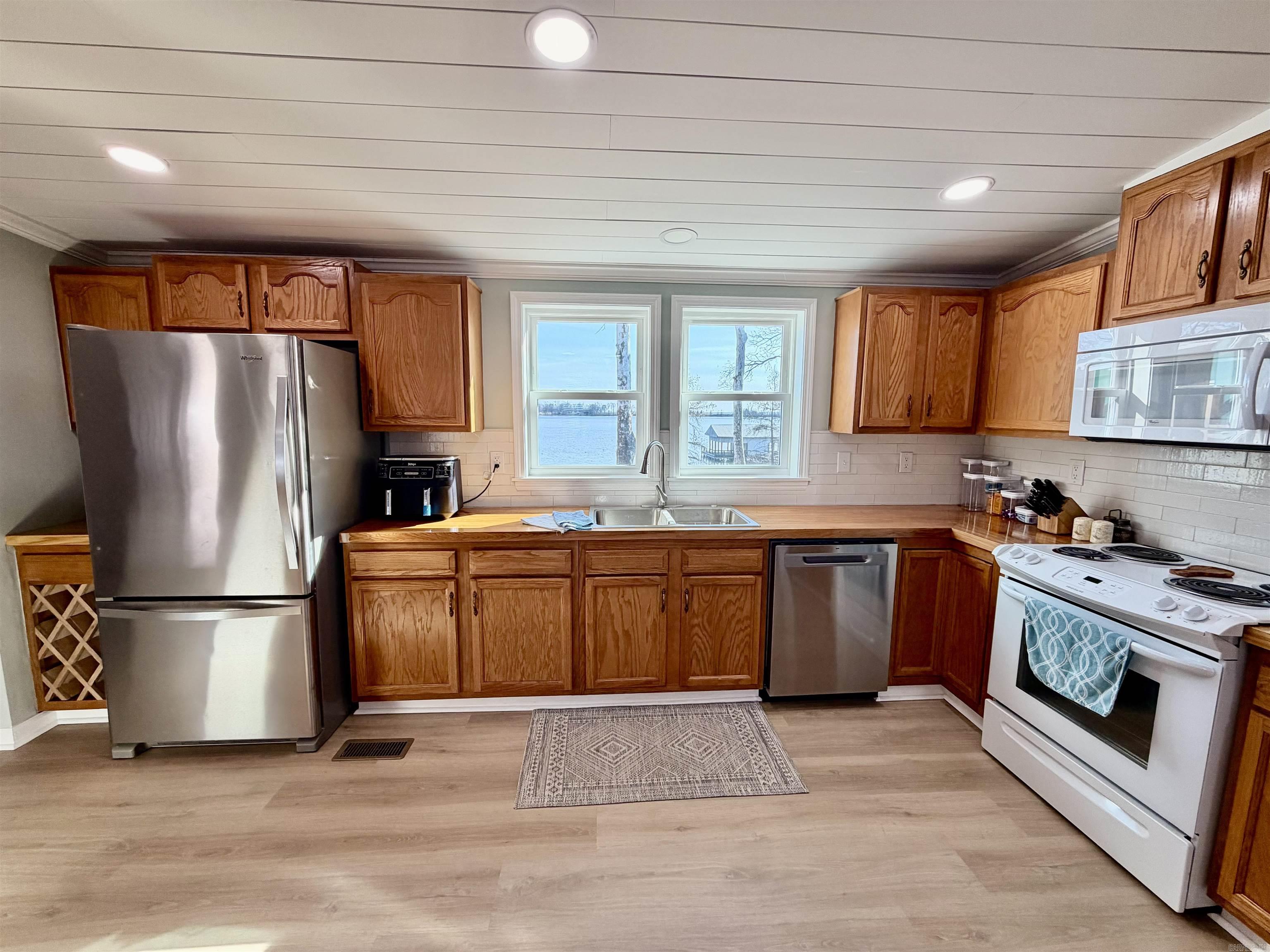 269 Lakehall Rd Lake Village, AR 71653