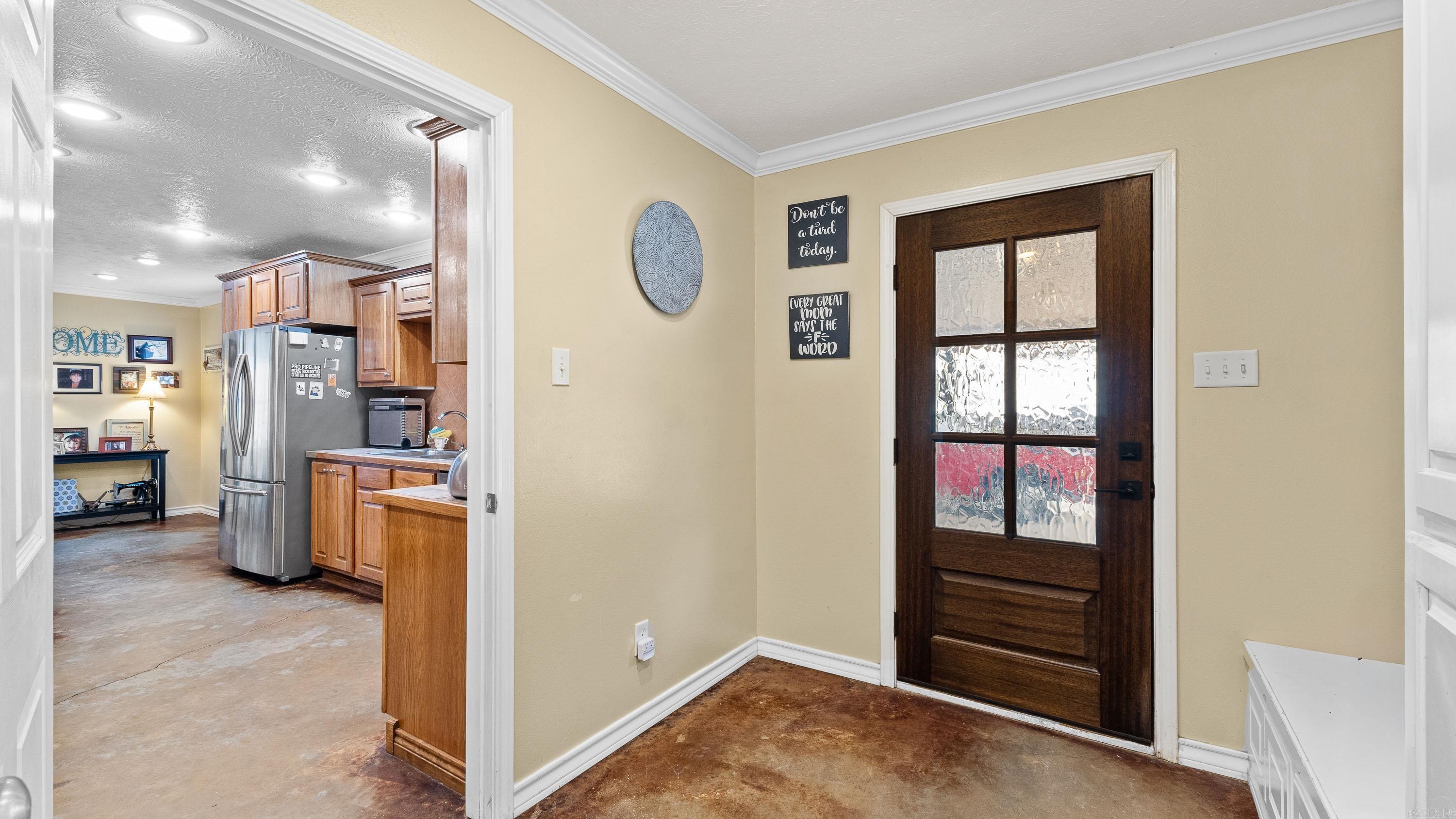 401 South St. Douglassville, TX 75560