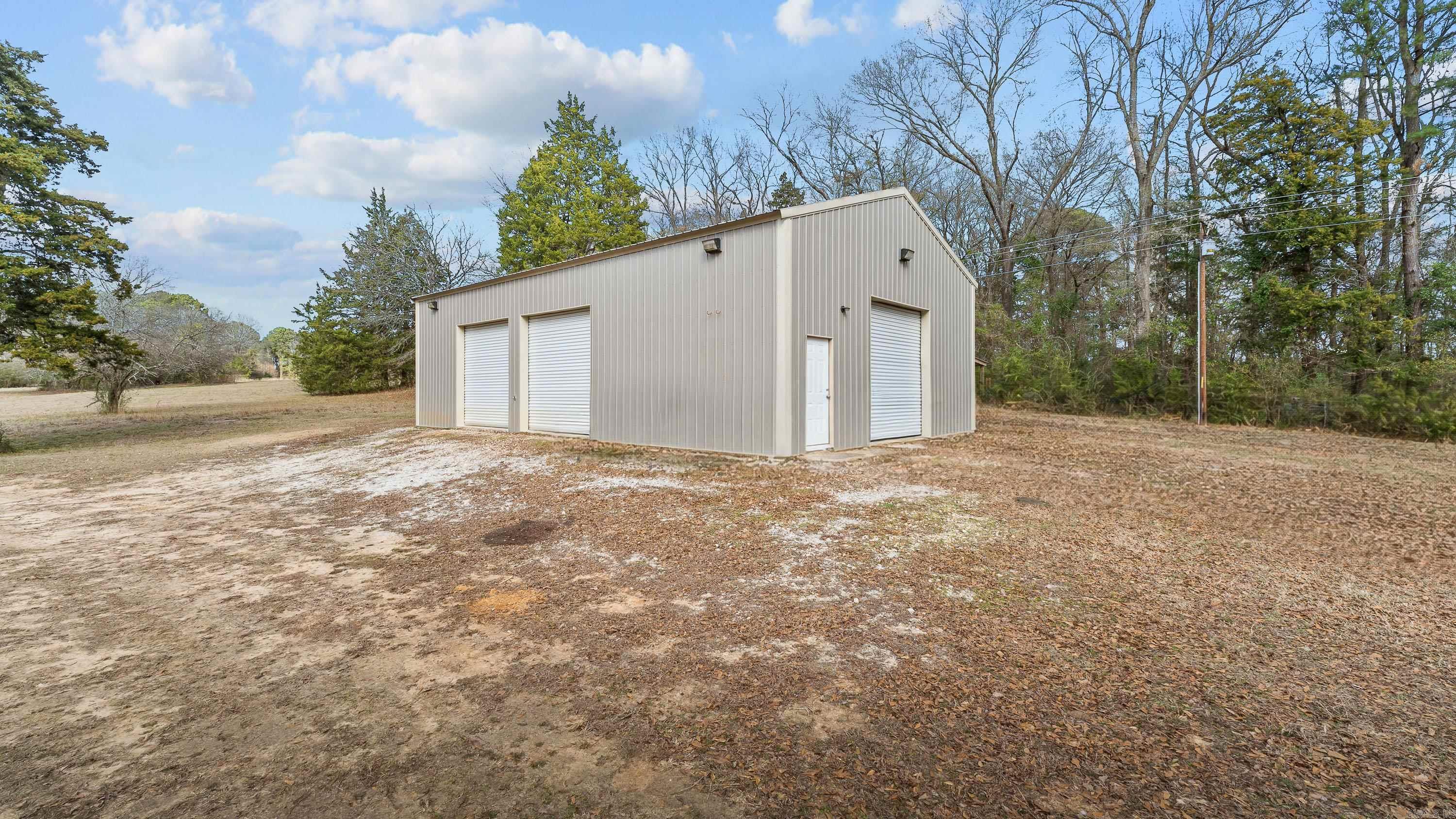 401 South St. Douglassville, TX 75560