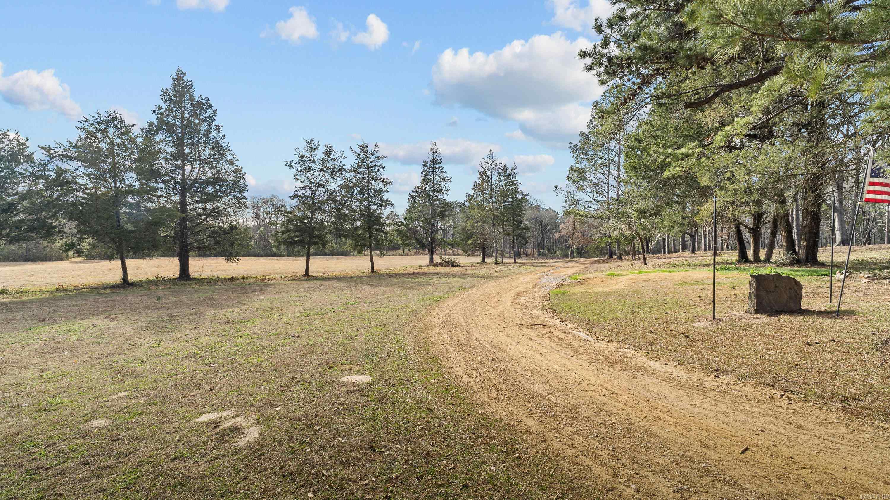 401 South St. Douglassville, TX 75560