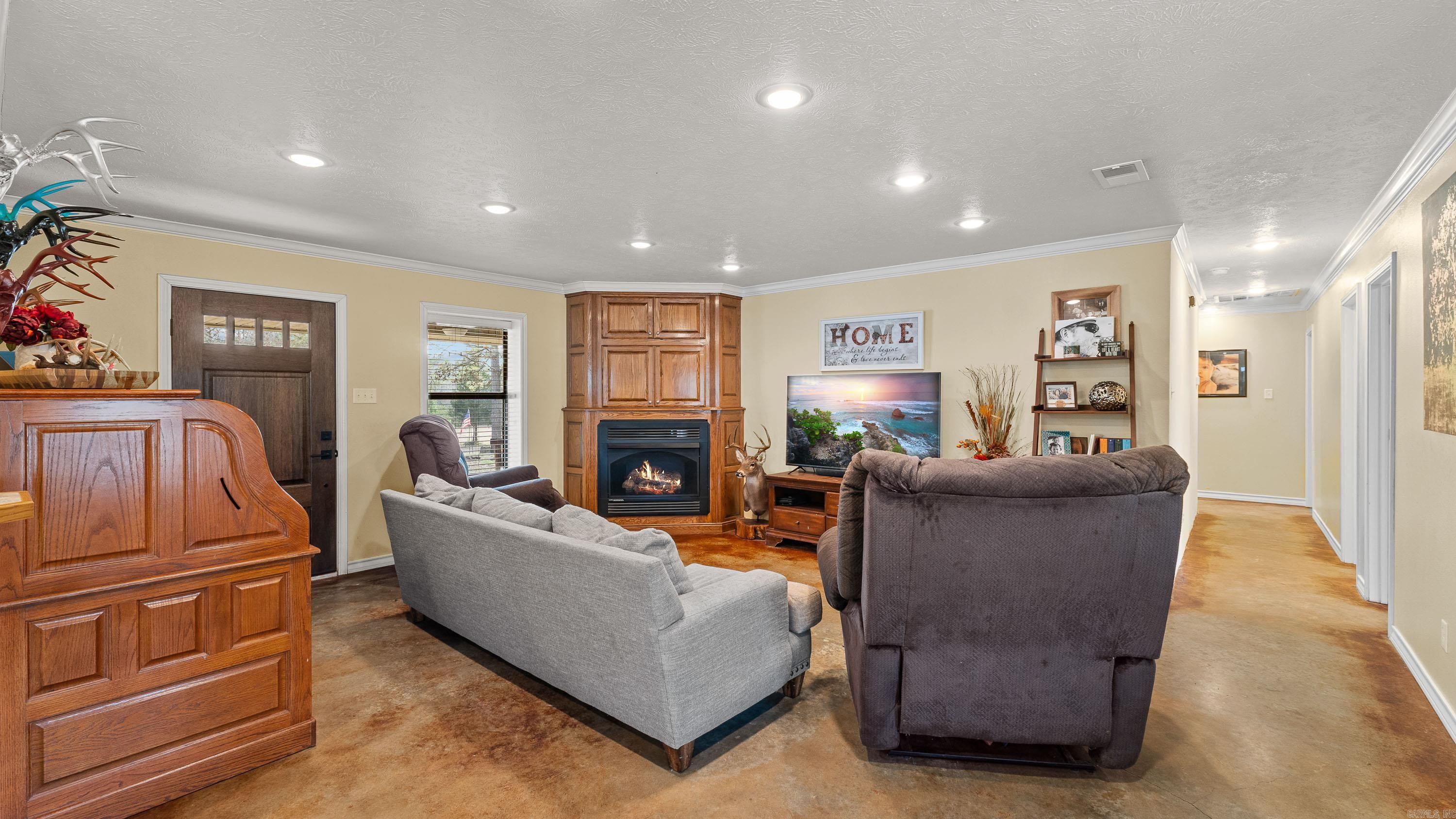 401 South St.  Douglassville, TX