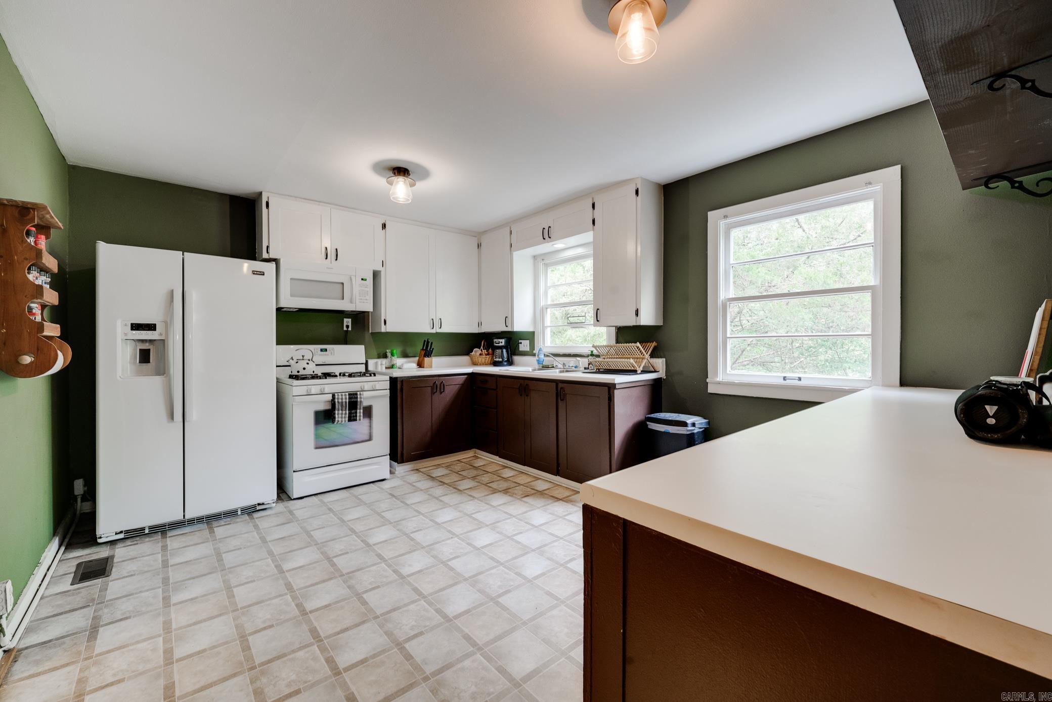 1204 W Main  Heber Springs, AR