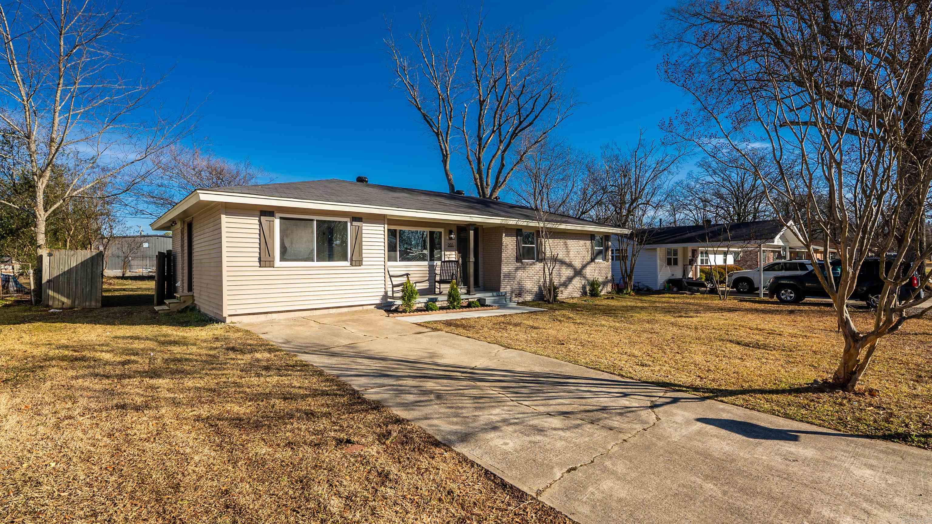 201 Hillwood  Sherwood, AR