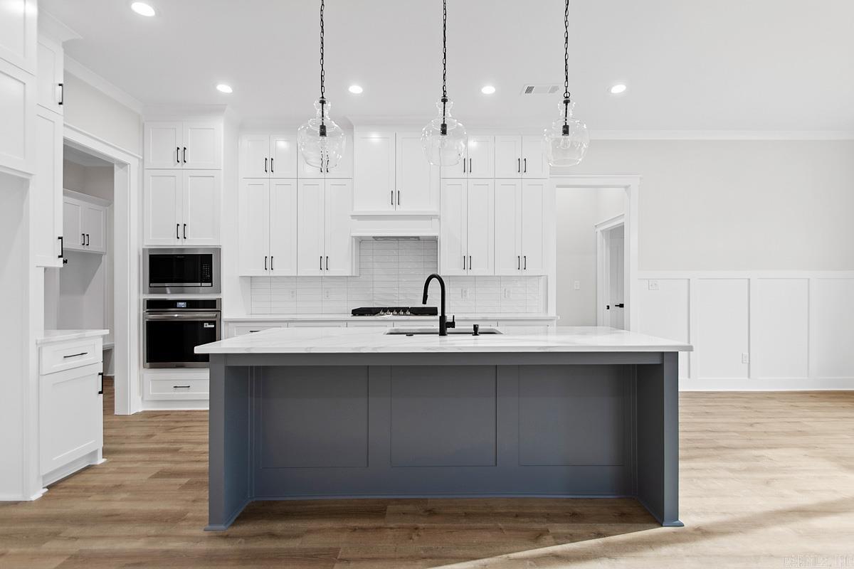 613 Valley Oak Drive Sherwood, AR 72120