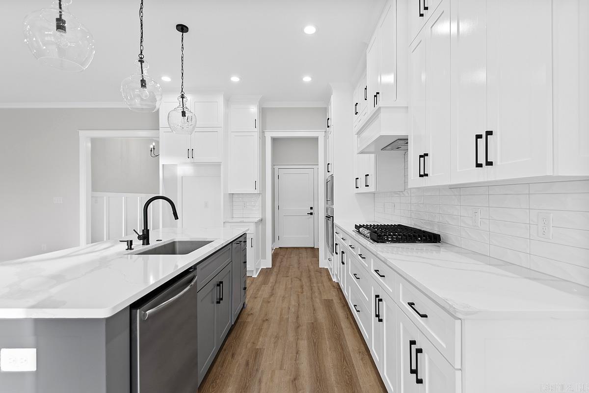 613 Valley Oak Drive Sherwood, AR 72120