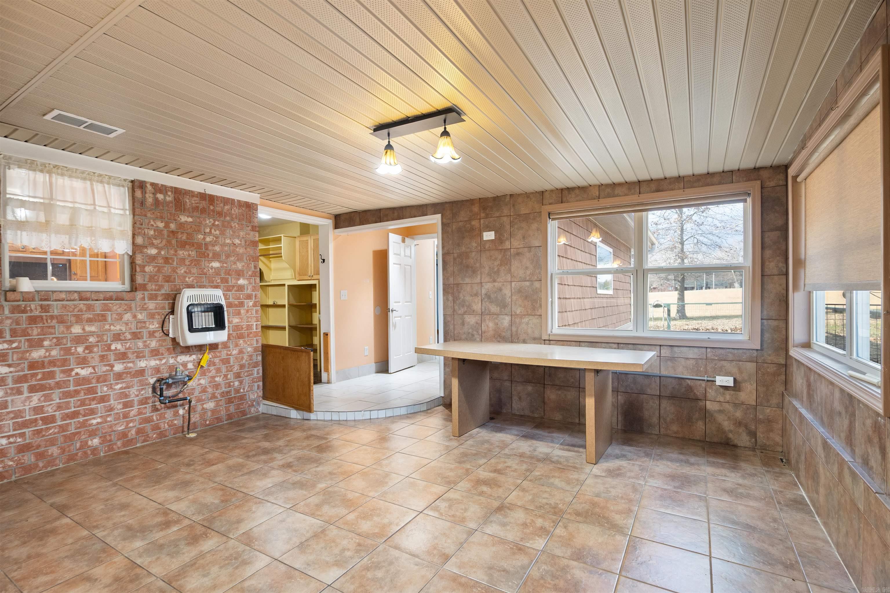 250 CR 793 Brookland, AR 72417