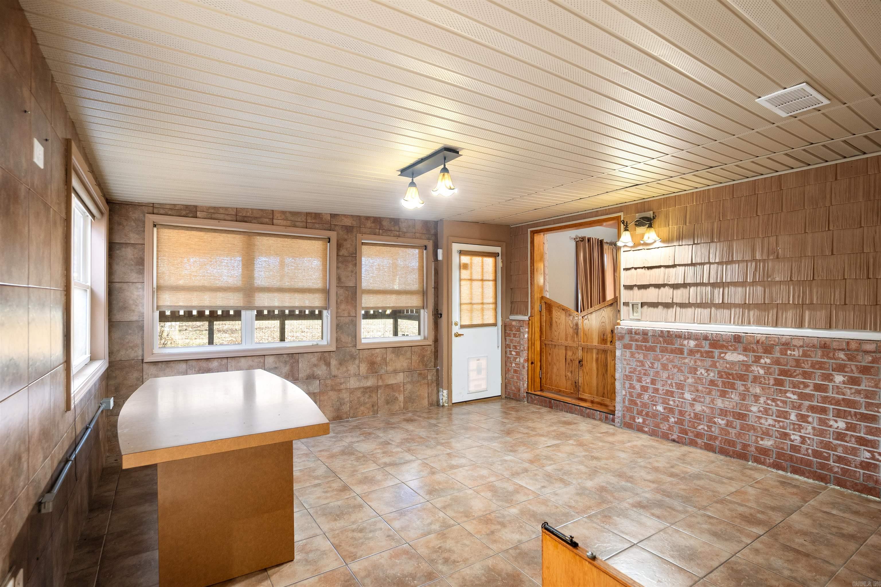 250 CR 793 Brookland, AR 72417