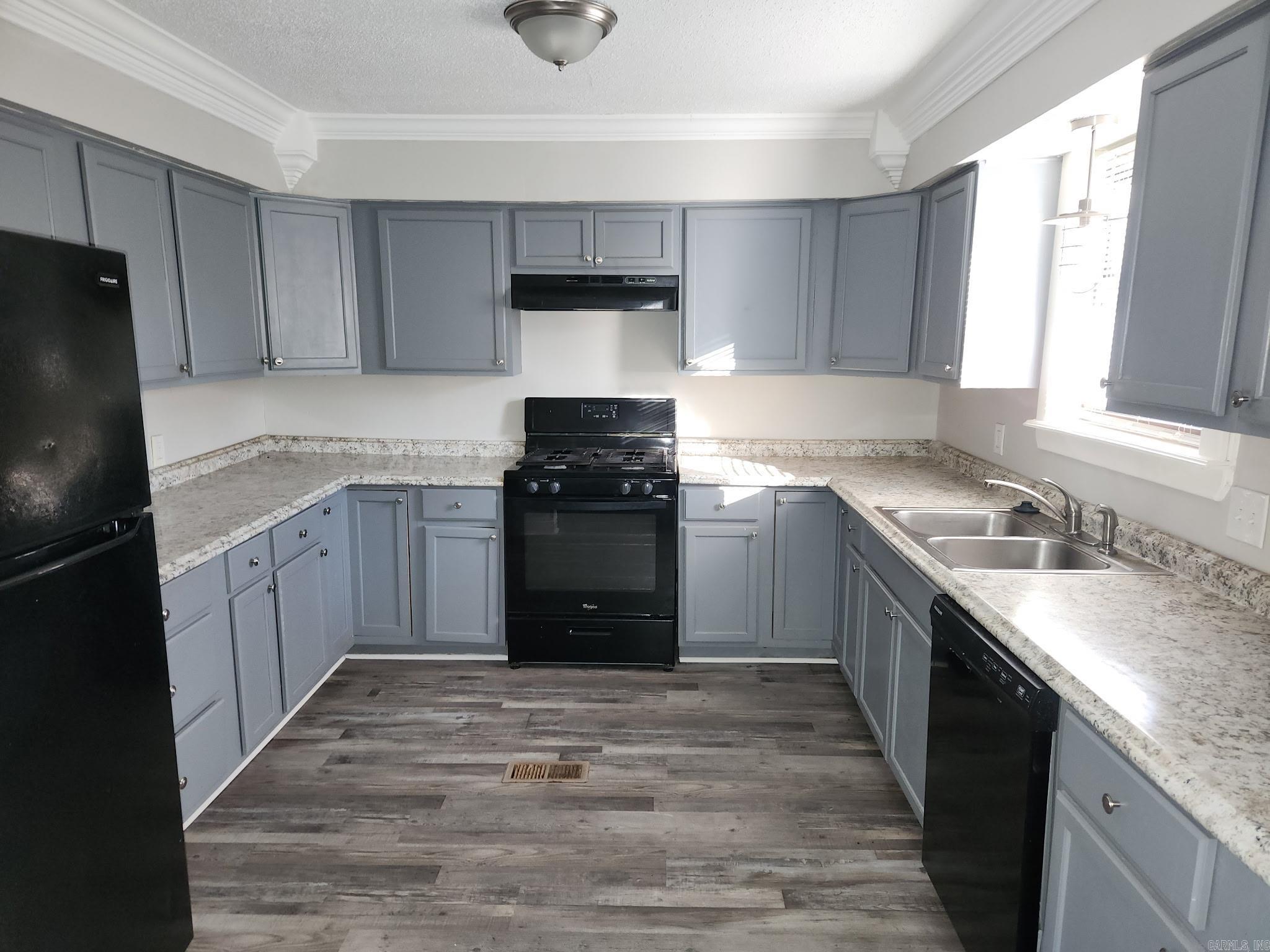 9105 W 36th  Little Rock, AR