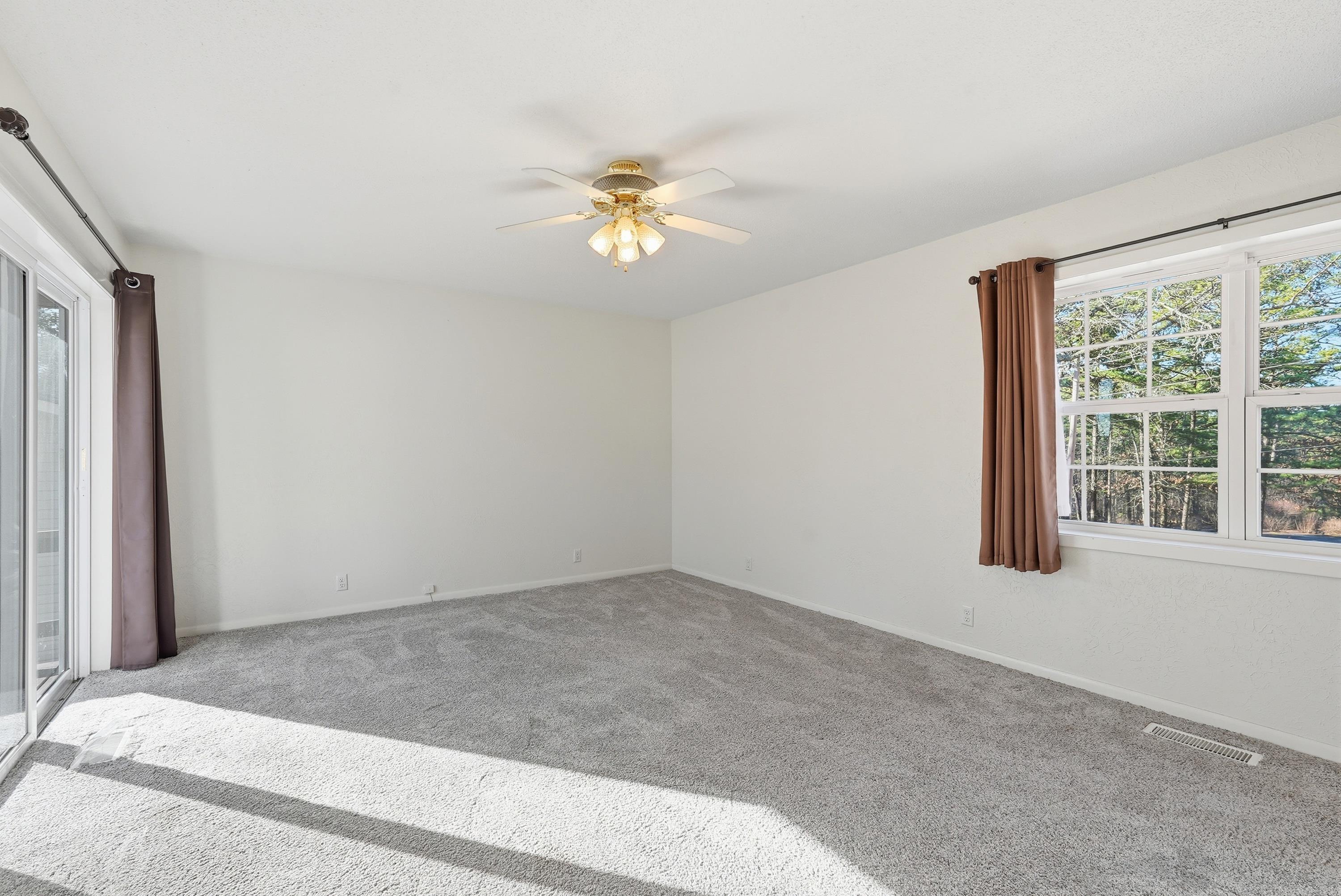 313 Snead Drive  Fairfield Bay, AR