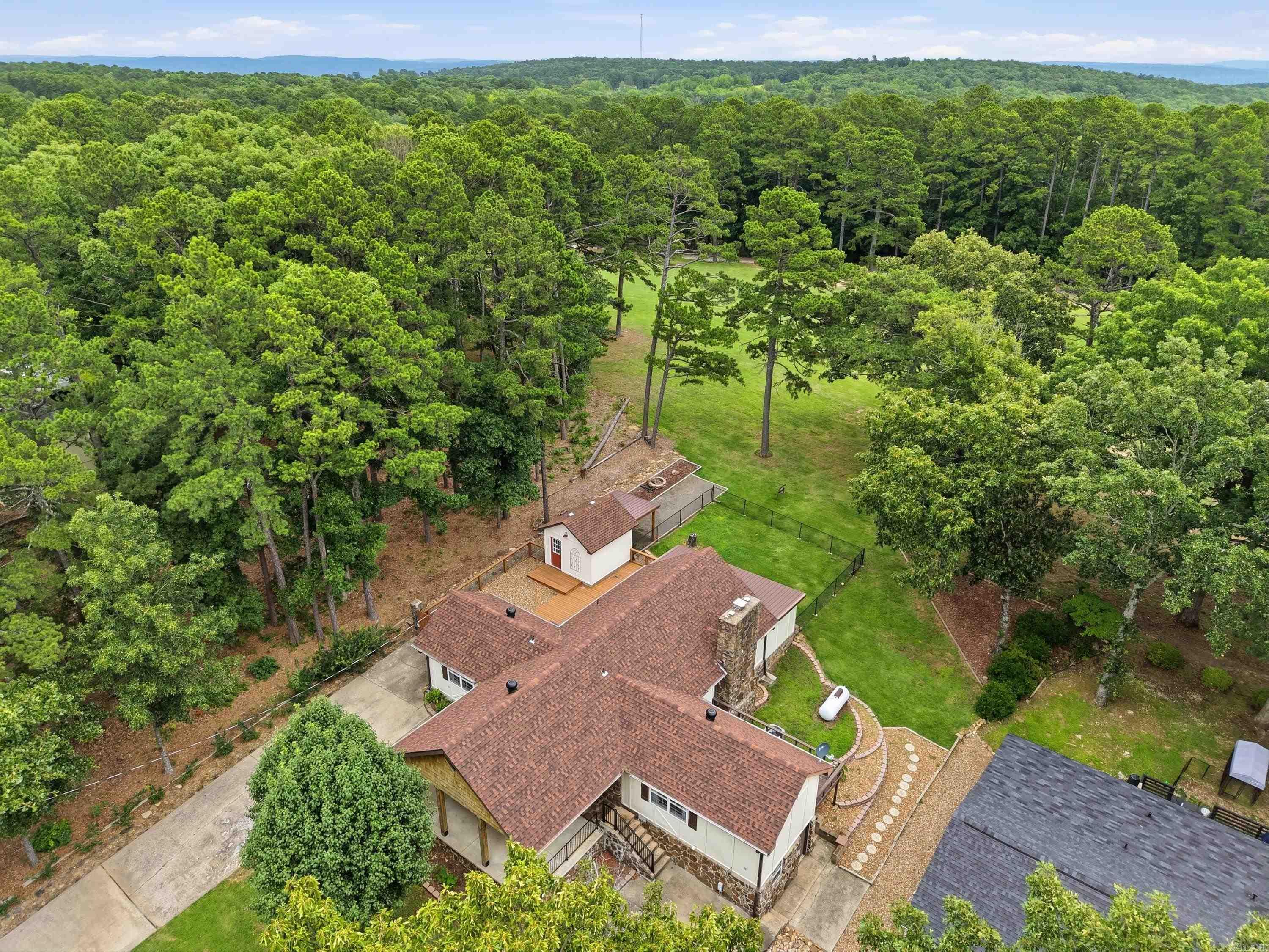 313 Snead Drive  Fairfield Bay, AR