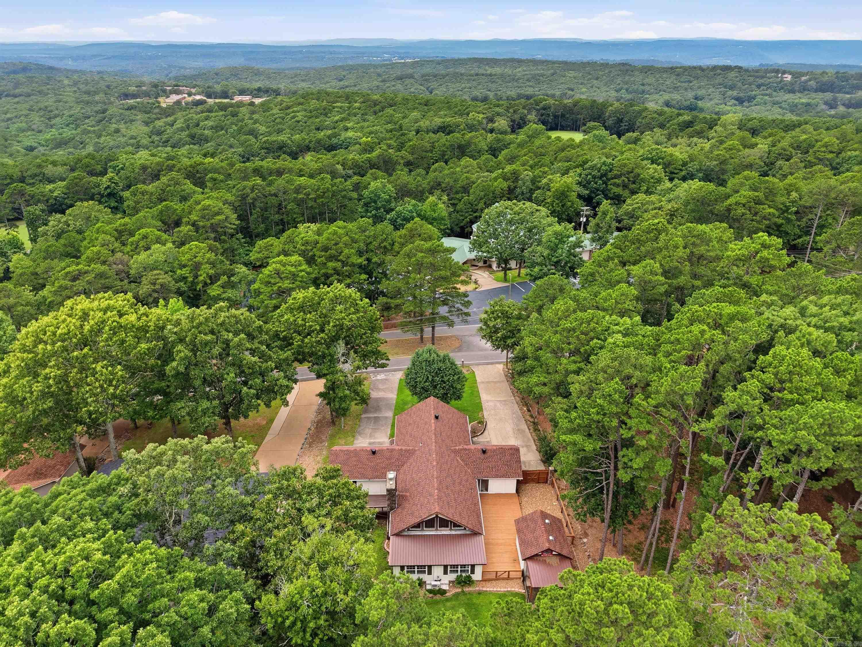 313 Snead Drive  Fairfield Bay, AR