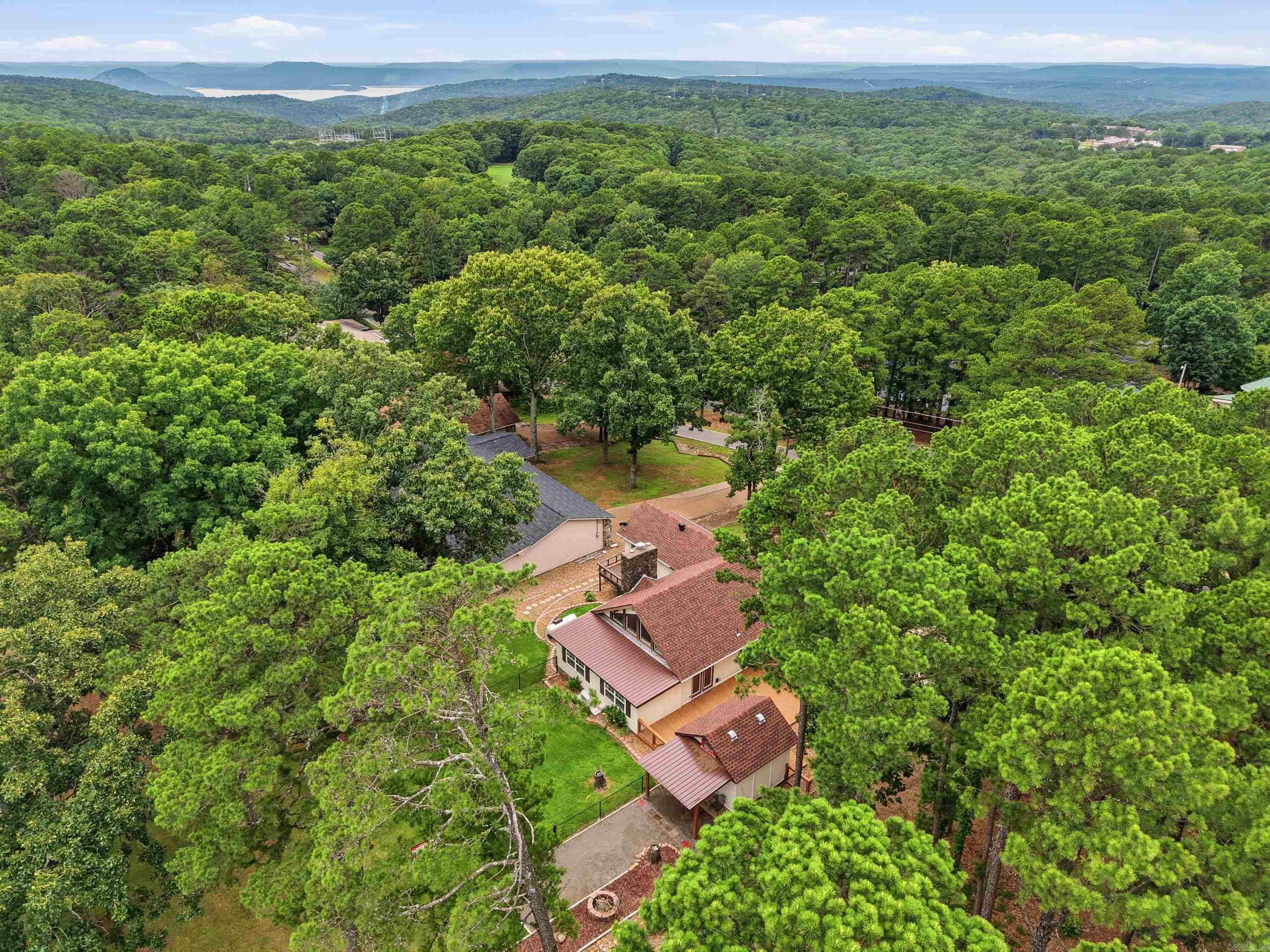 313 Snead Drive  Fairfield Bay, AR