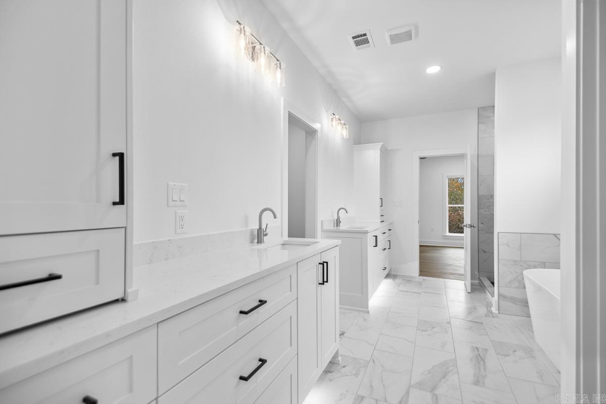 107 Sawgrass Drive Haskell, AR 72015