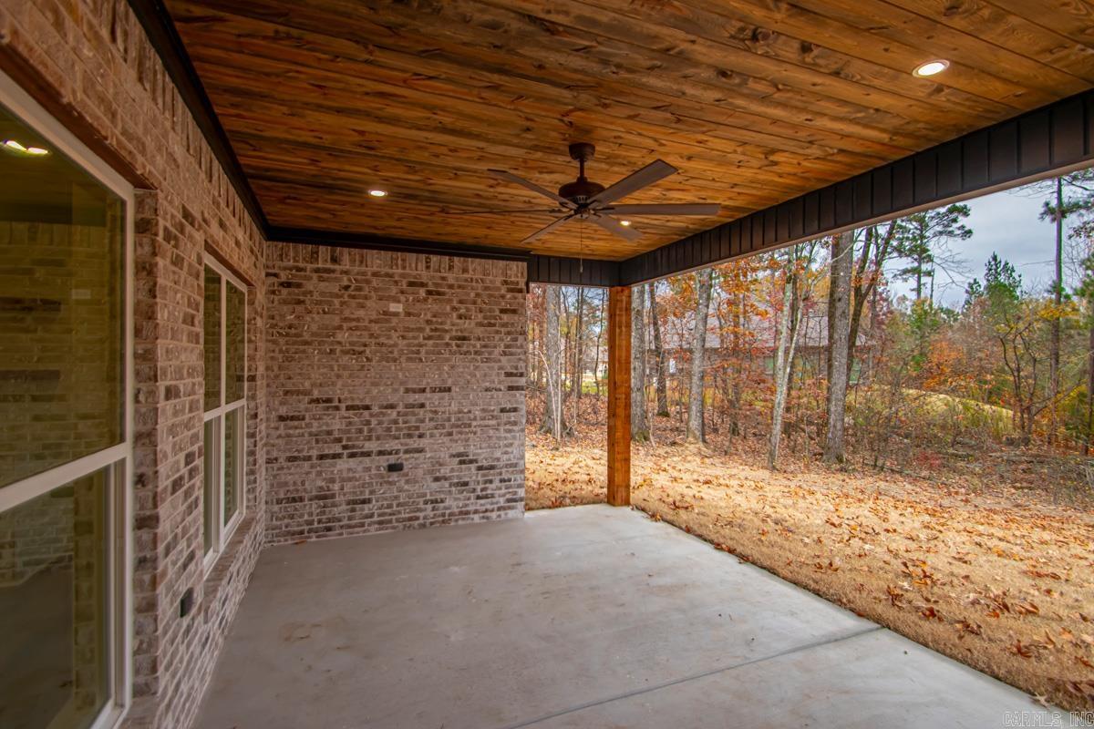 107 Sawgrass Drive Haskell, AR 72015