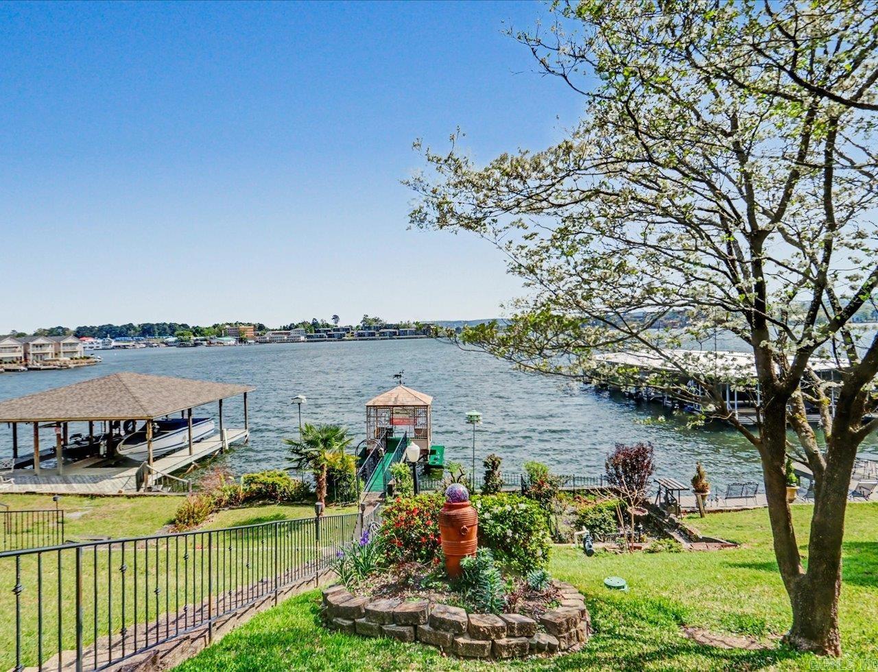 165 Pretti Point Lake Hamilton, AR 71913