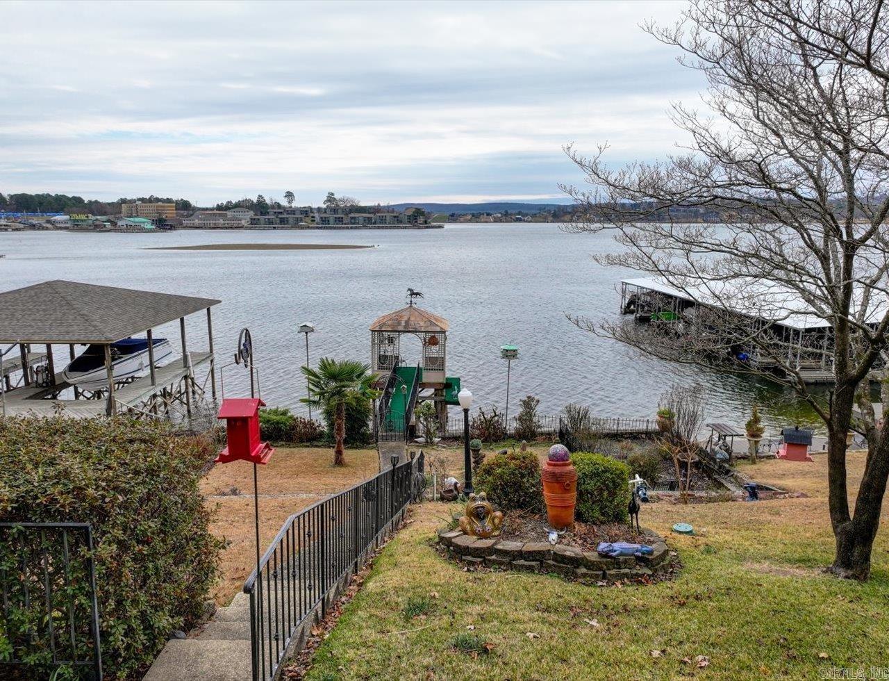 165 Pretti  Lake Hamilton, AR