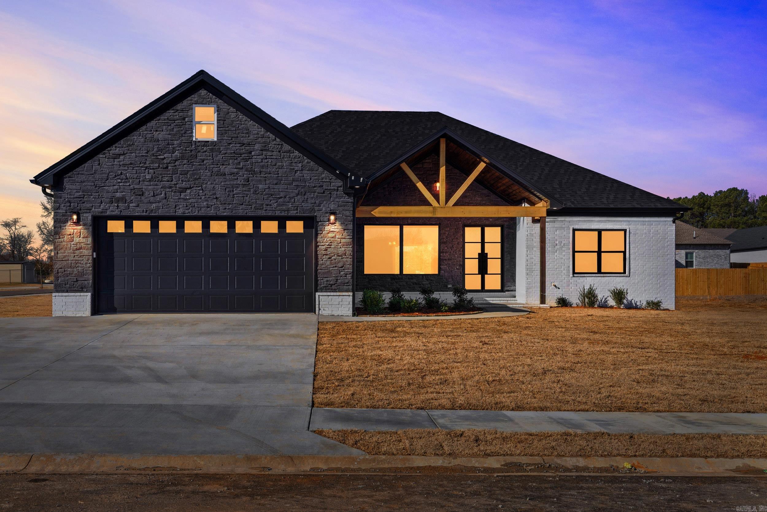 10 Brixton Cabot, AR 72023