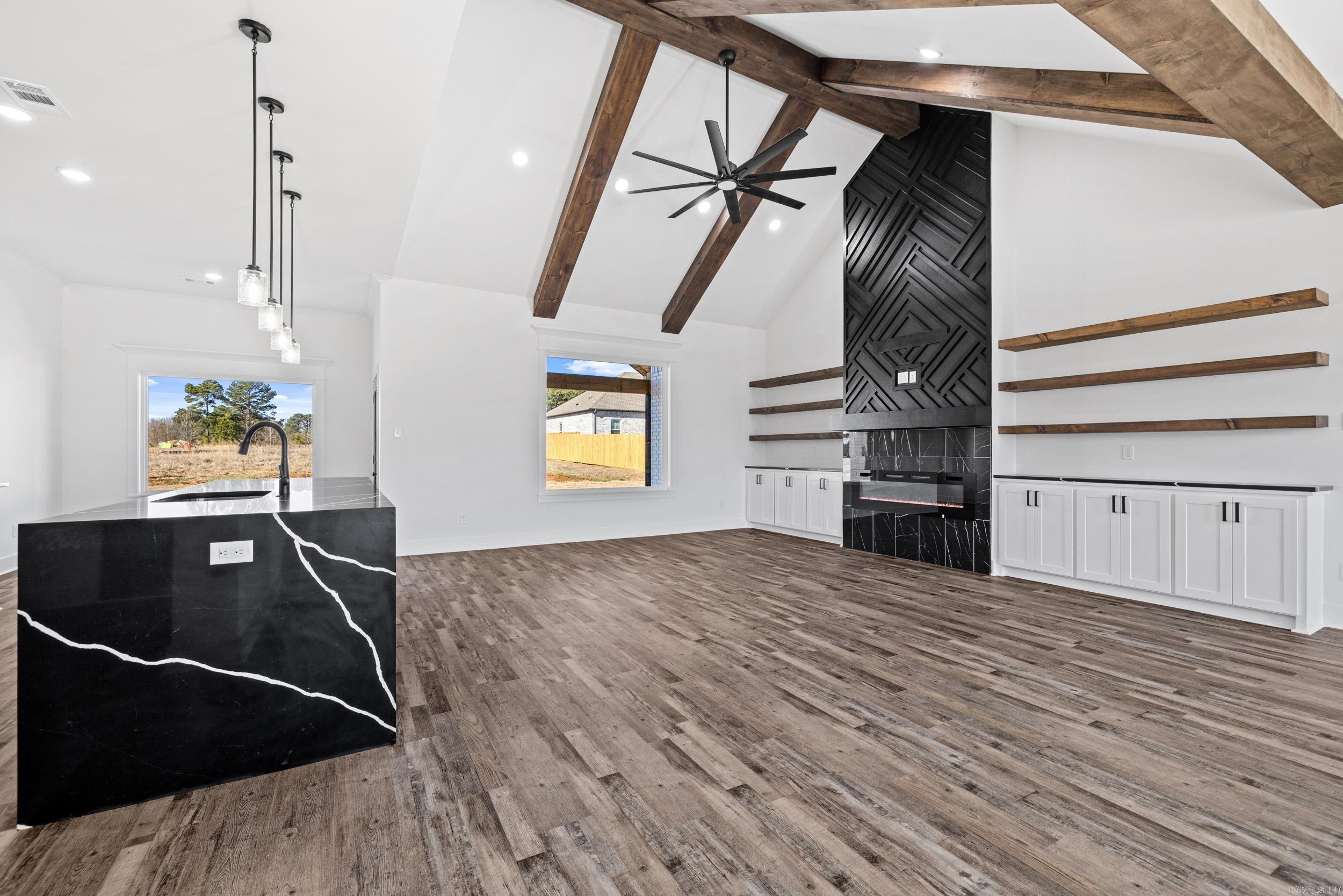 10 Brixton Cabot, AR 72023