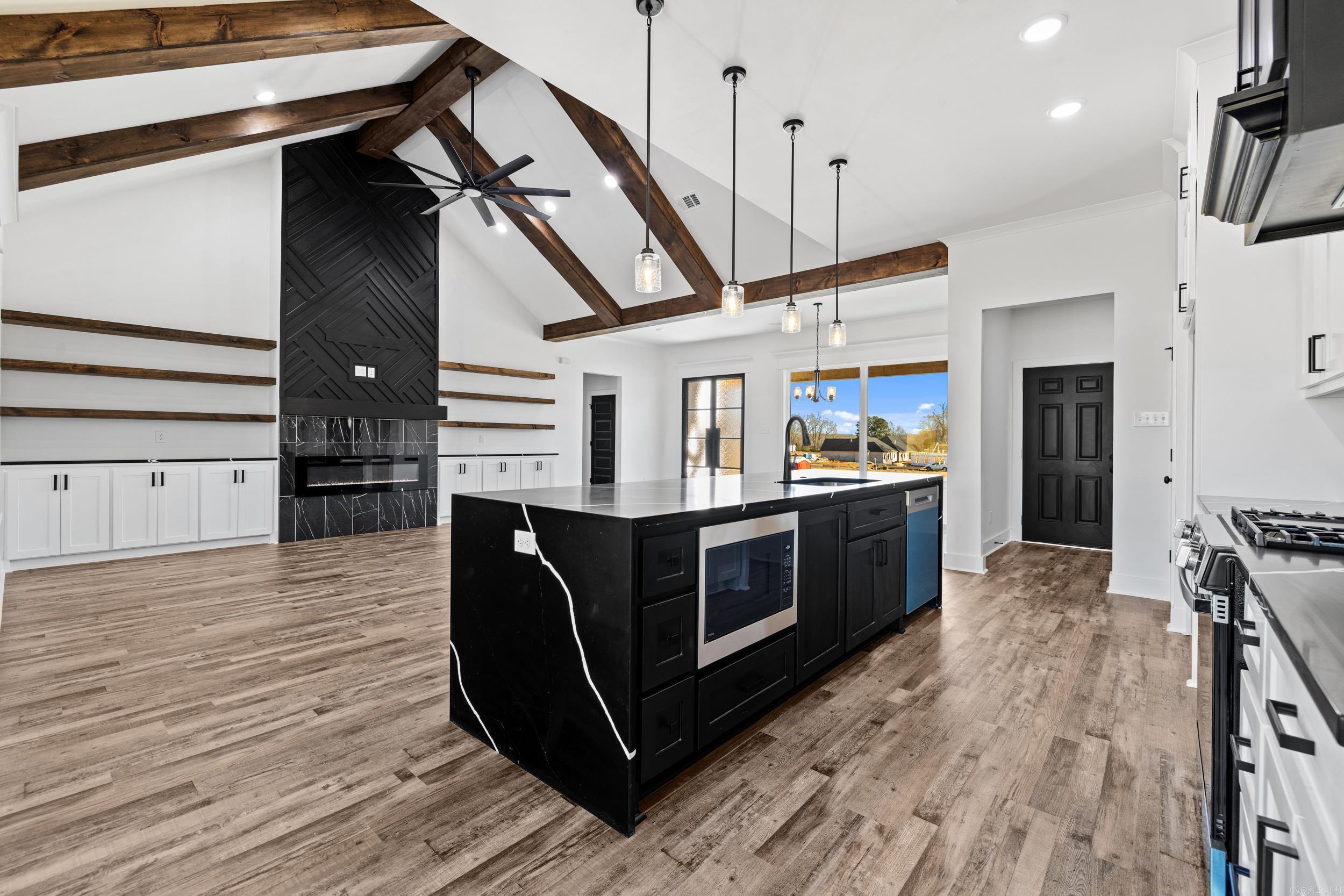 10 Brixton Cabot, AR 72023