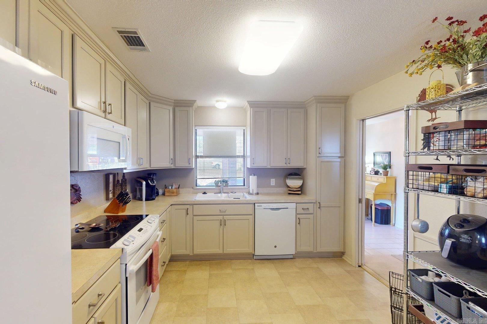 500 Pakis Hot Springs National Park, AR 71913