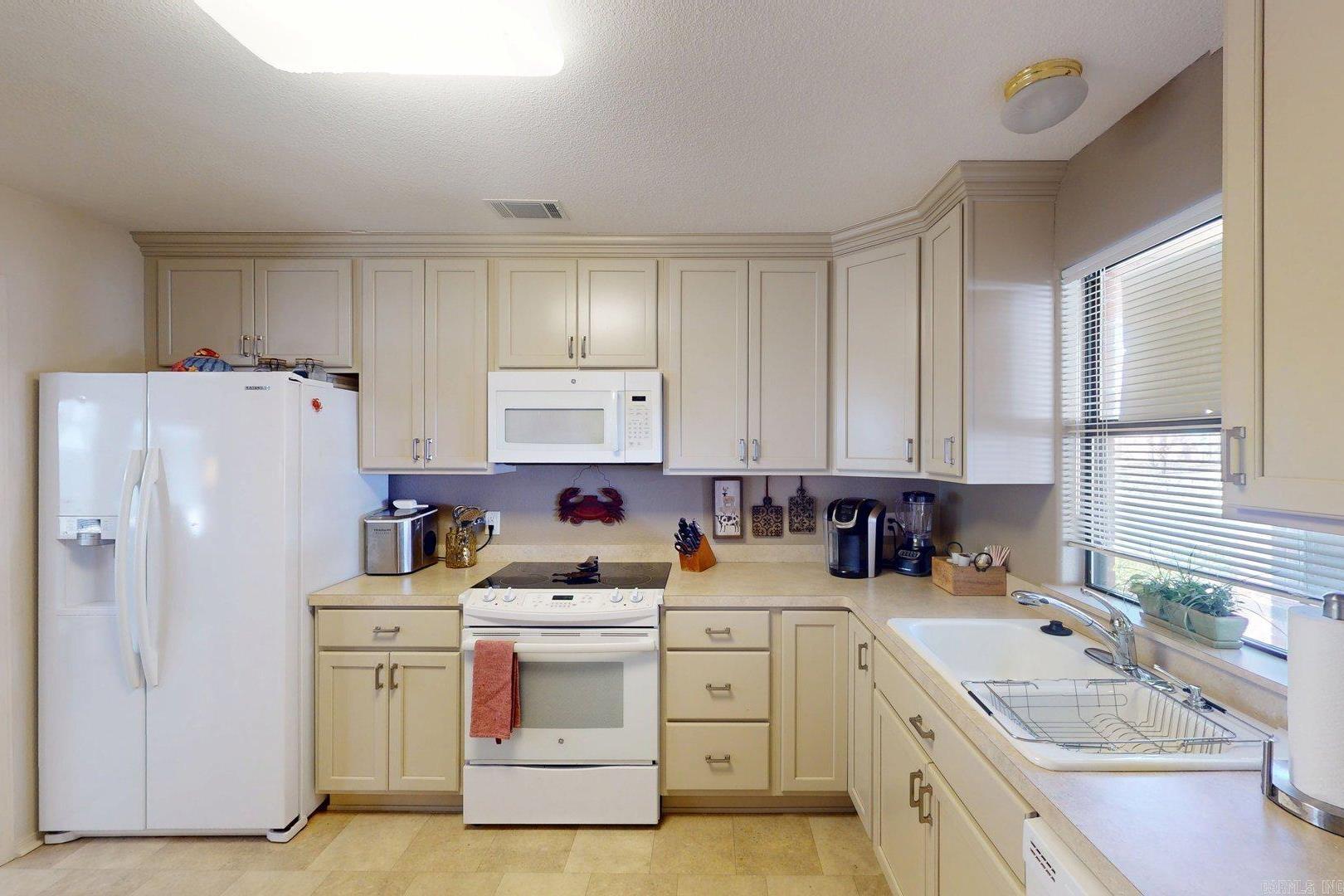 500 Pakis Hot Springs National Park, AR 71913