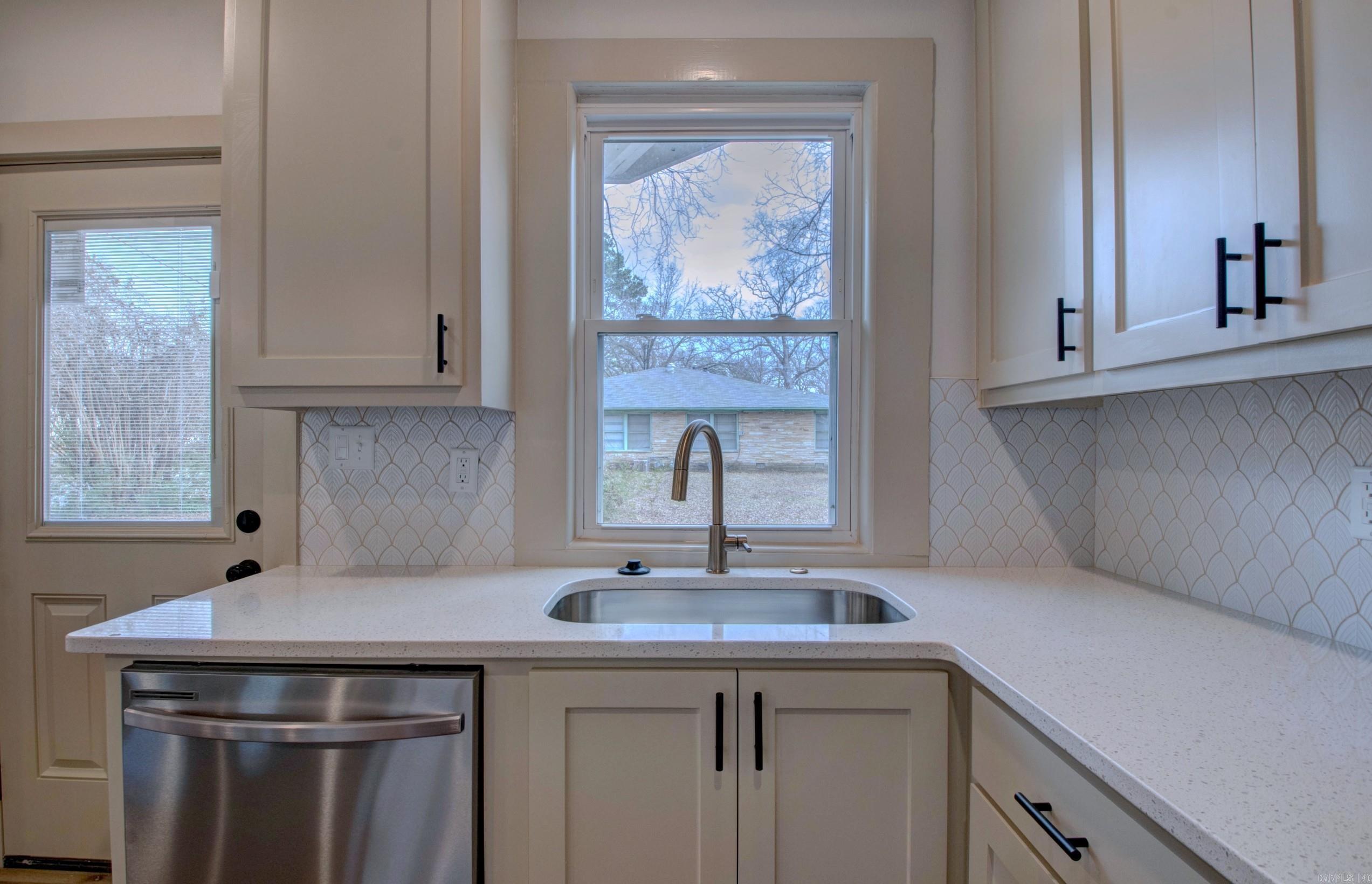 1815 Scott Conway, AR 72034