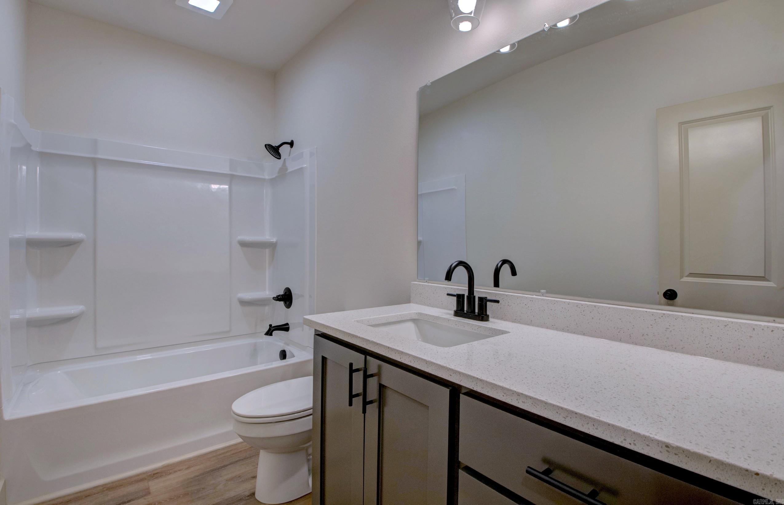 1815 Scott Conway, AR 72034