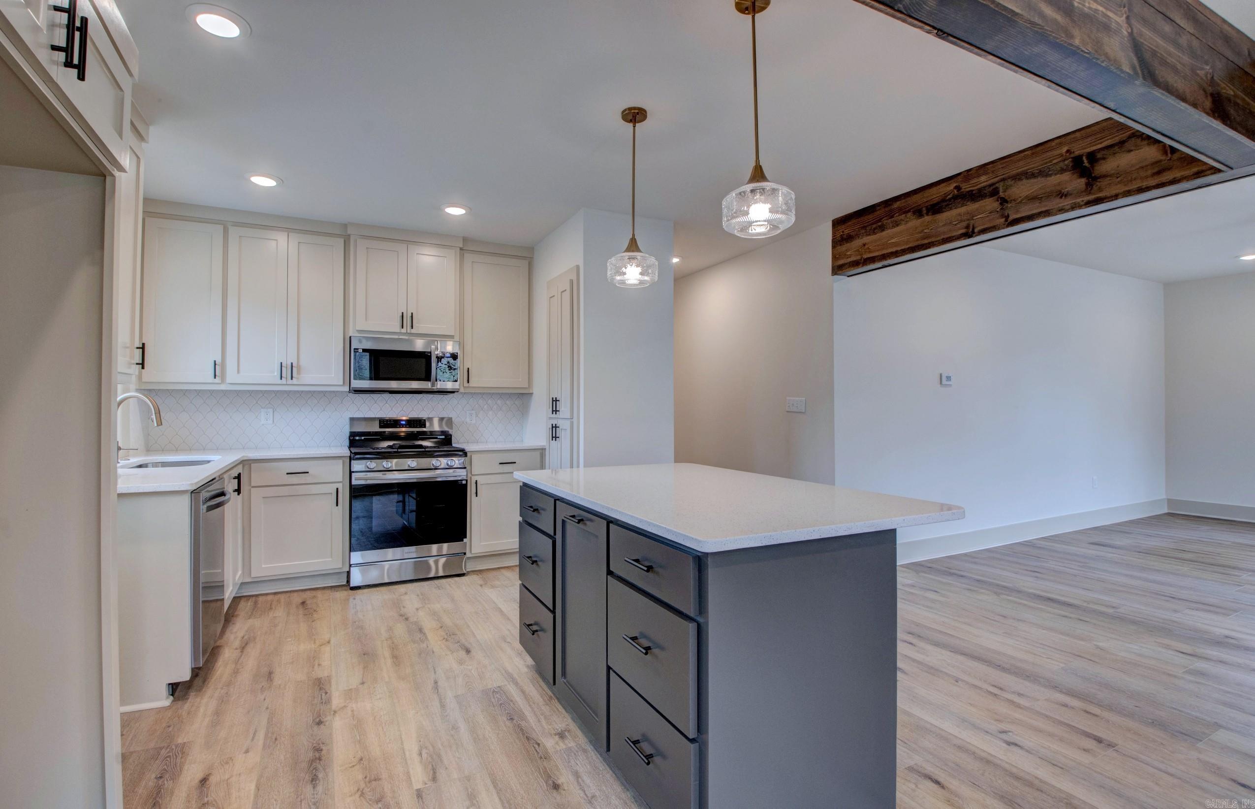 1815 Scott Conway, AR 72034