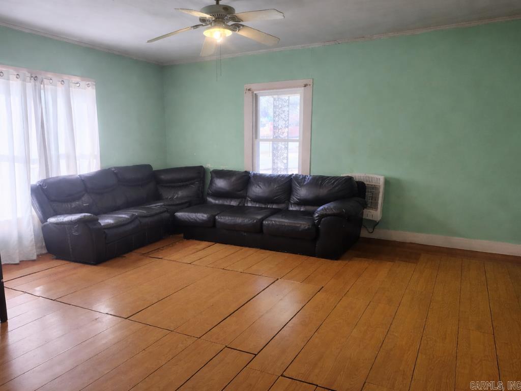 701 E 3rd  Carlisle, AR