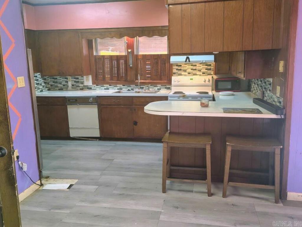 701 E 3rd  Carlisle, AR