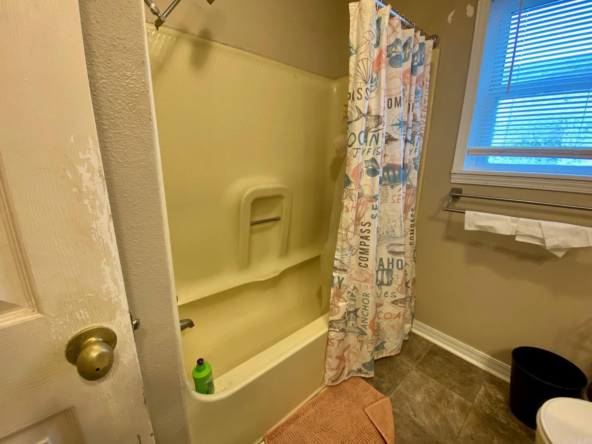 1509 W Center  Searcy, AR