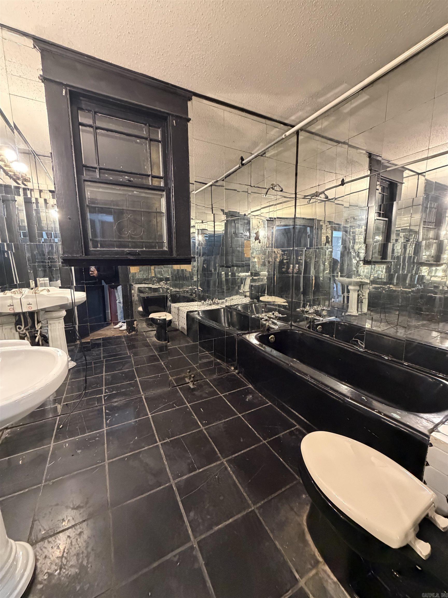 2010 S Summit  Little Rock, AR