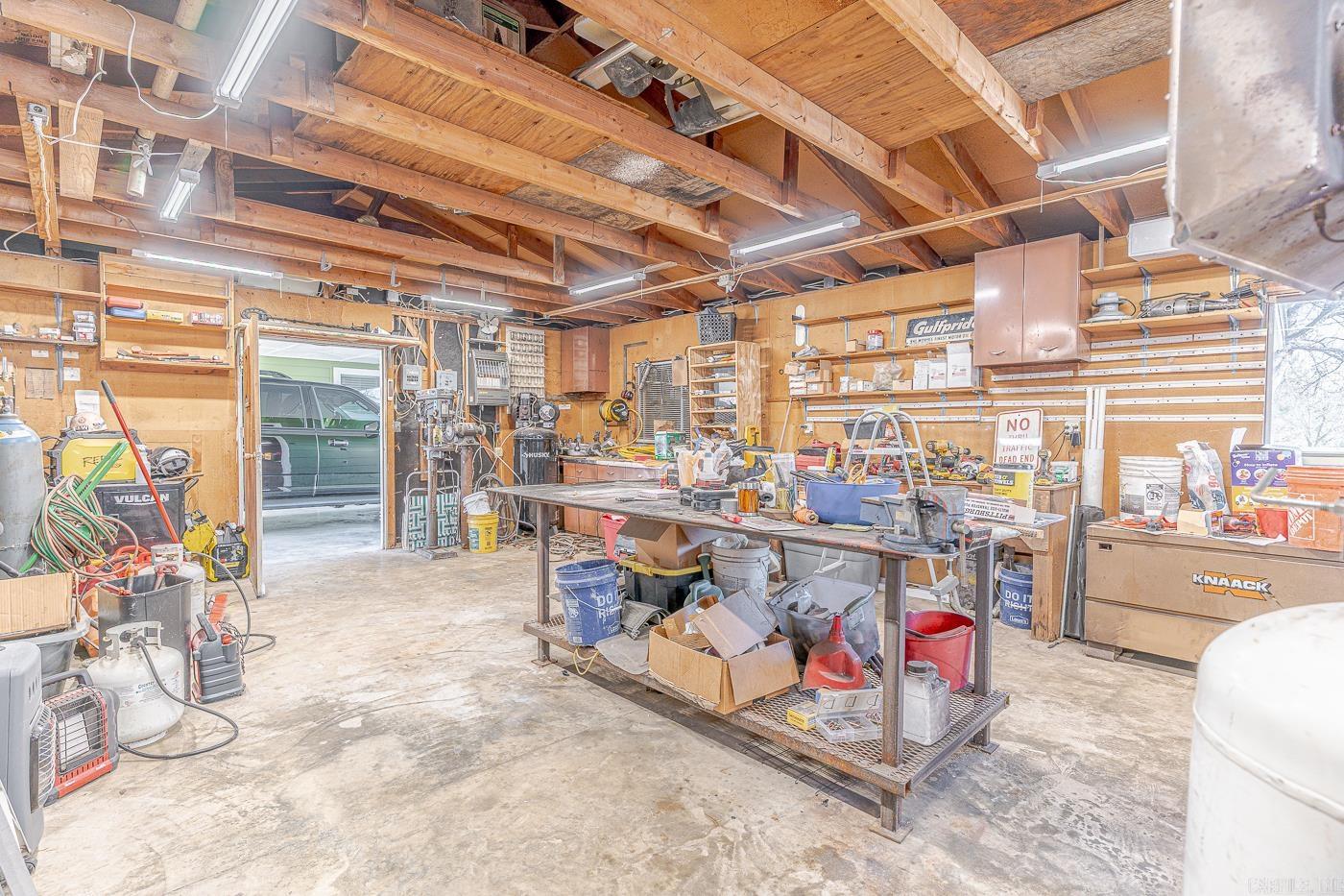 16 Gay Drive Highland, AR 72542