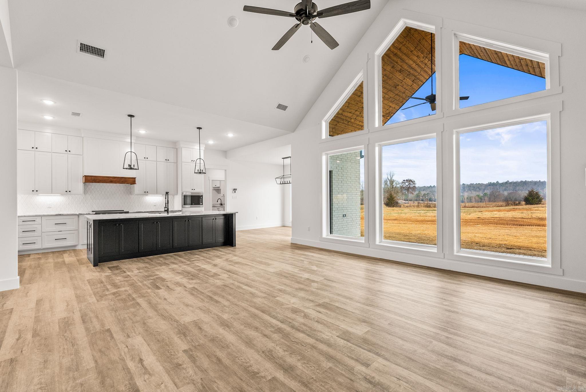 6 Republican Meadow Lane Greenbrier, AR 72058