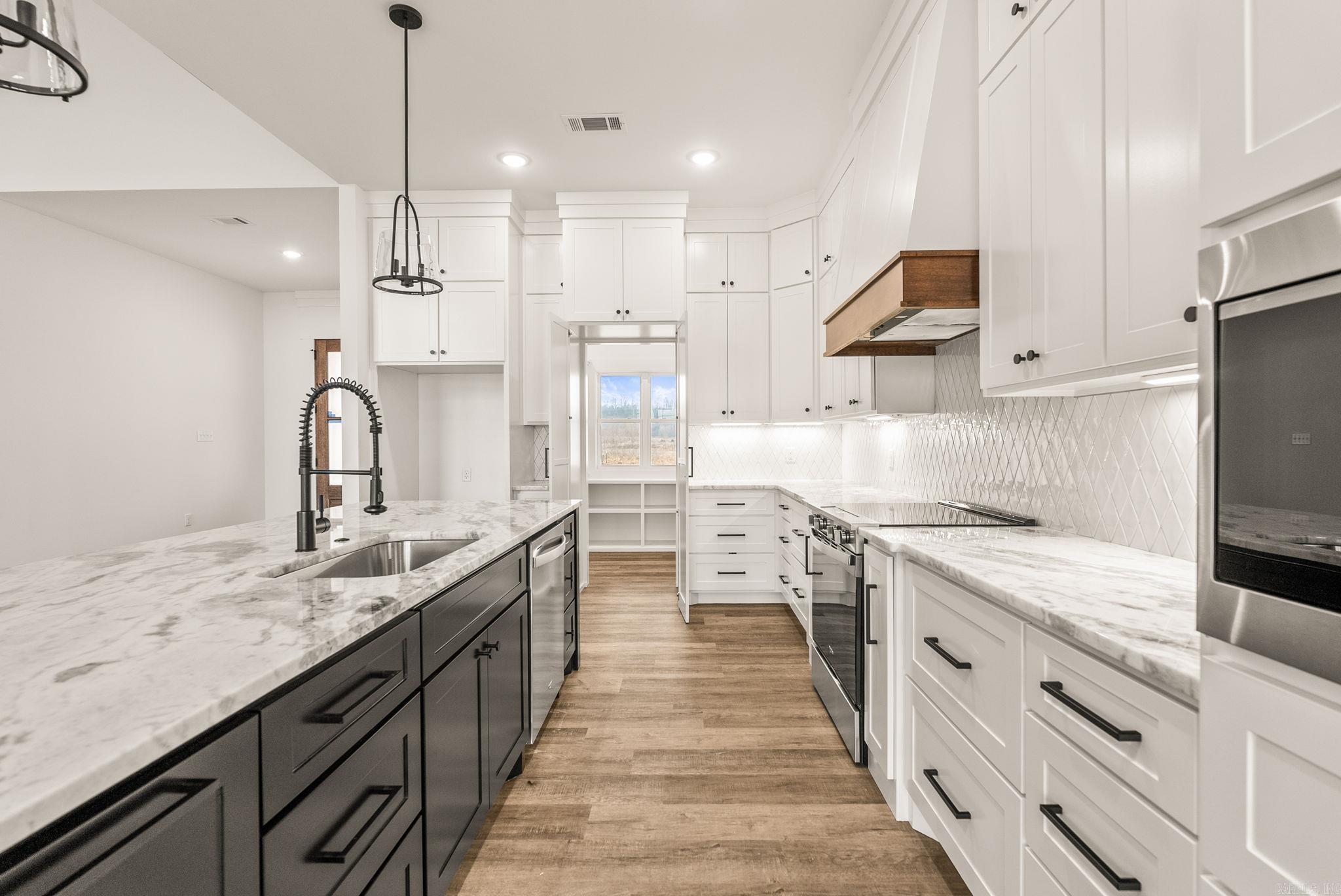 6 Republican Meadow Lane Greenbrier, AR 72058