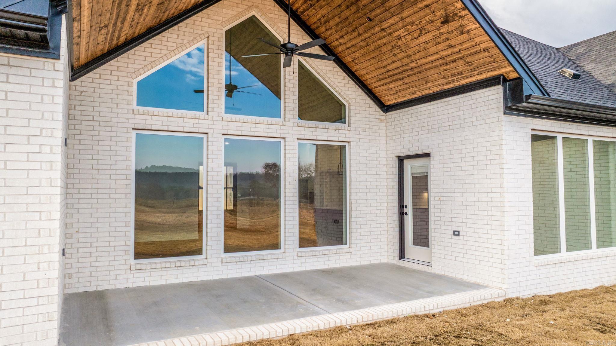 6 Republican Meadow Lane Greenbrier, AR 72058