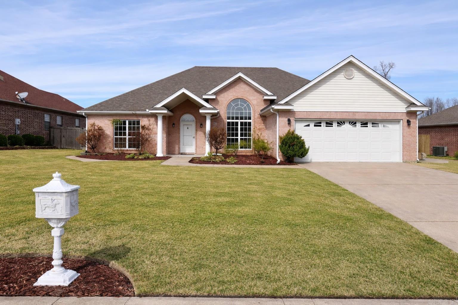 137 GRIZZLY BEAR White Hall, AR 71602