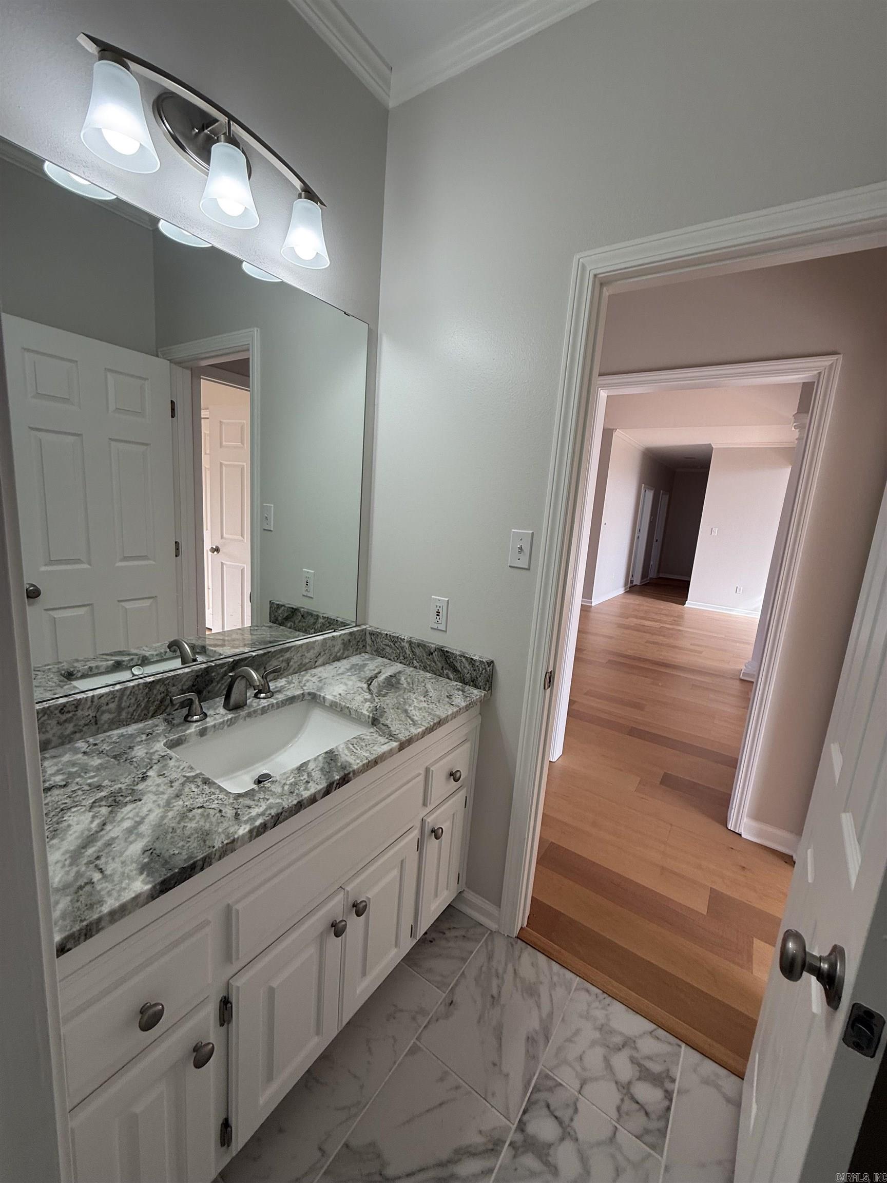 137 GRIZZLY BEAR White Hall, AR 71602