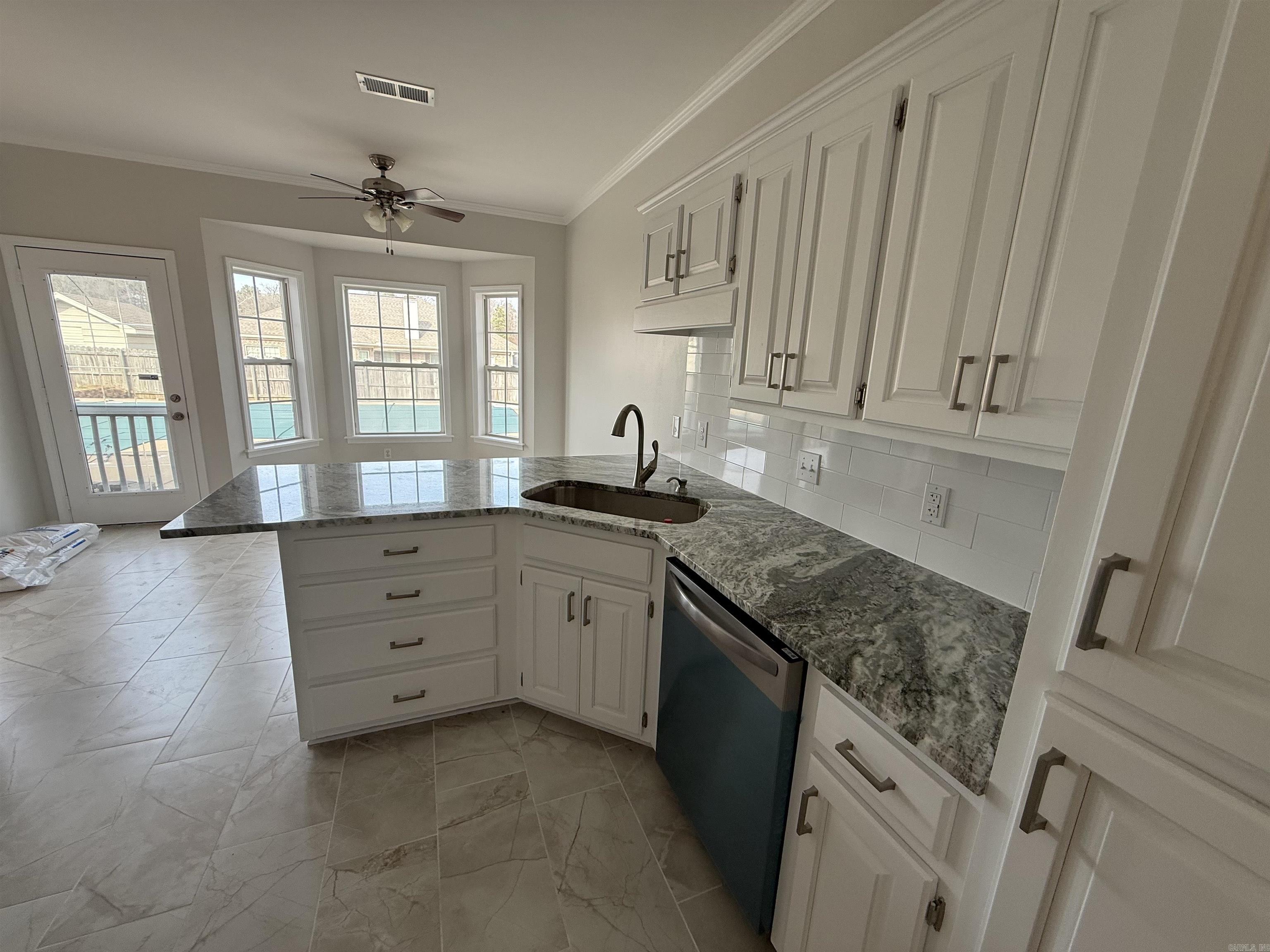 137 GRIZZLY BEAR White Hall, AR 71602