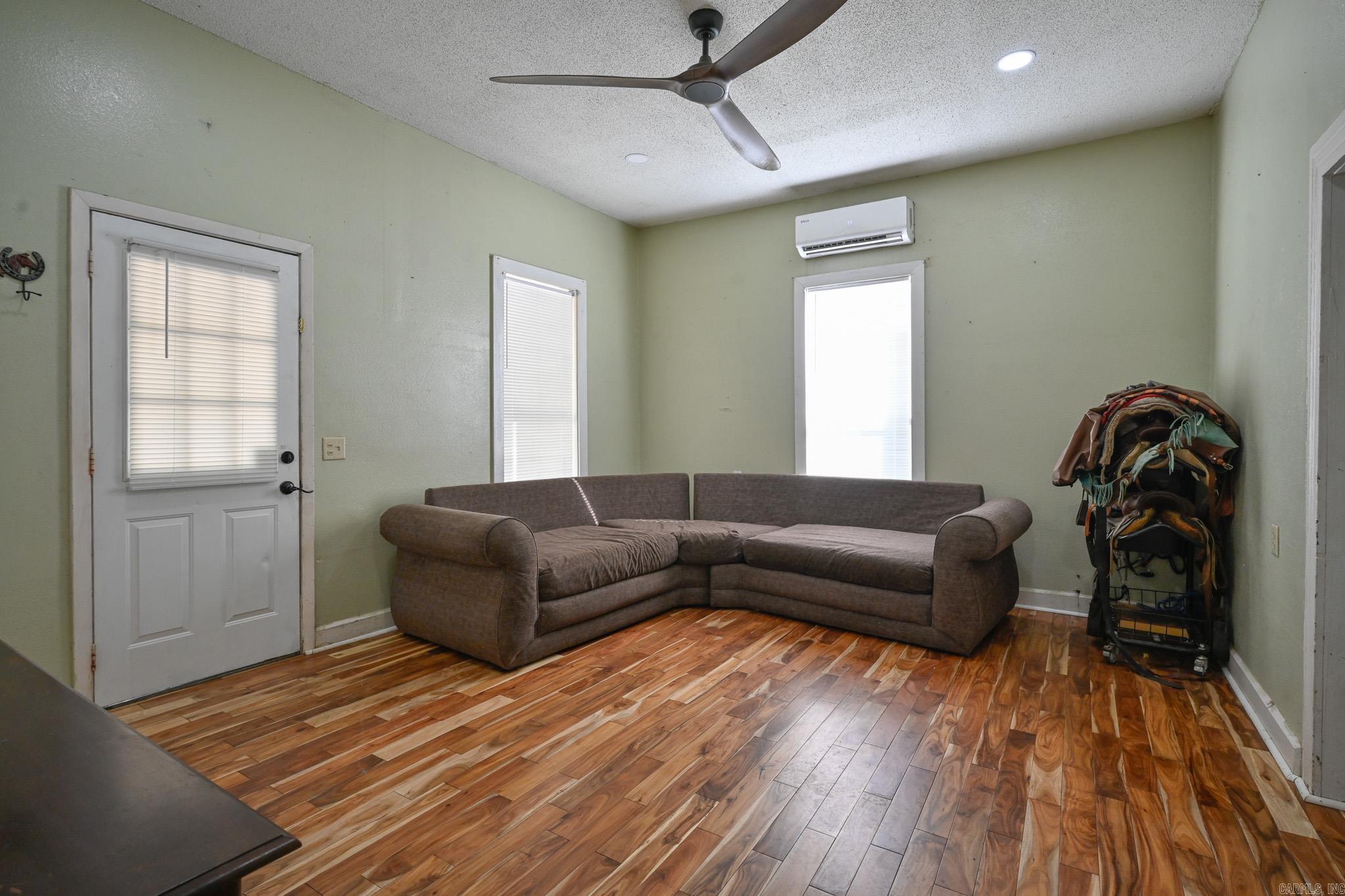 181 Polk Road 47 Mena, AR 71953