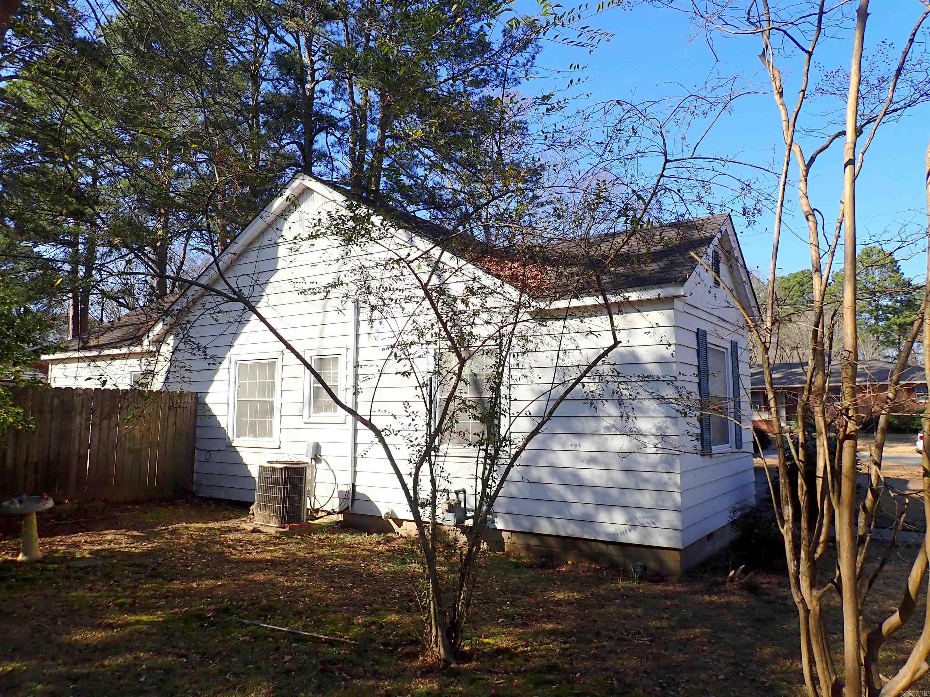 521 N 15th  Arkadelphia, AR