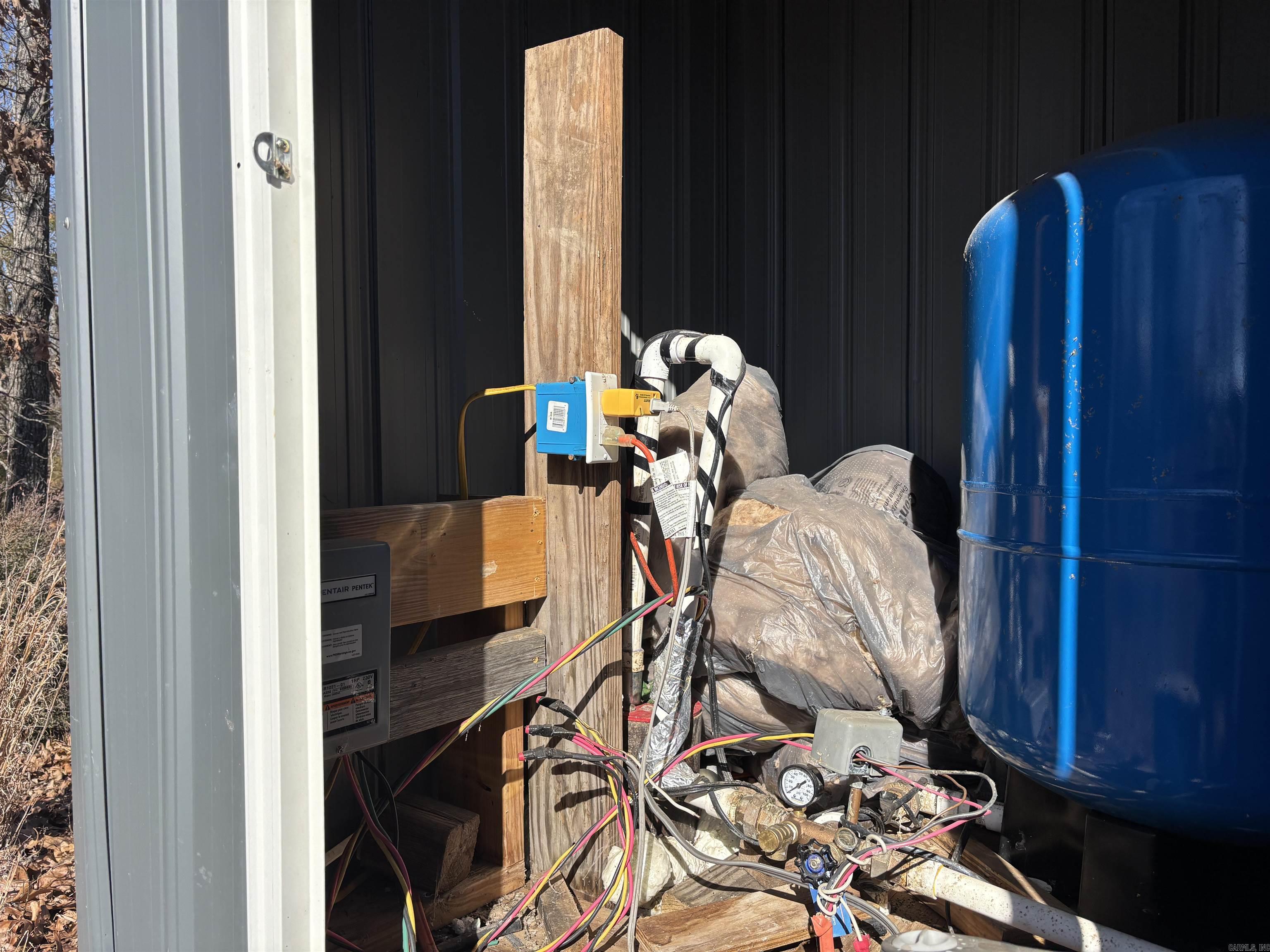 843 Hugh Lane Oakland, AR 72661