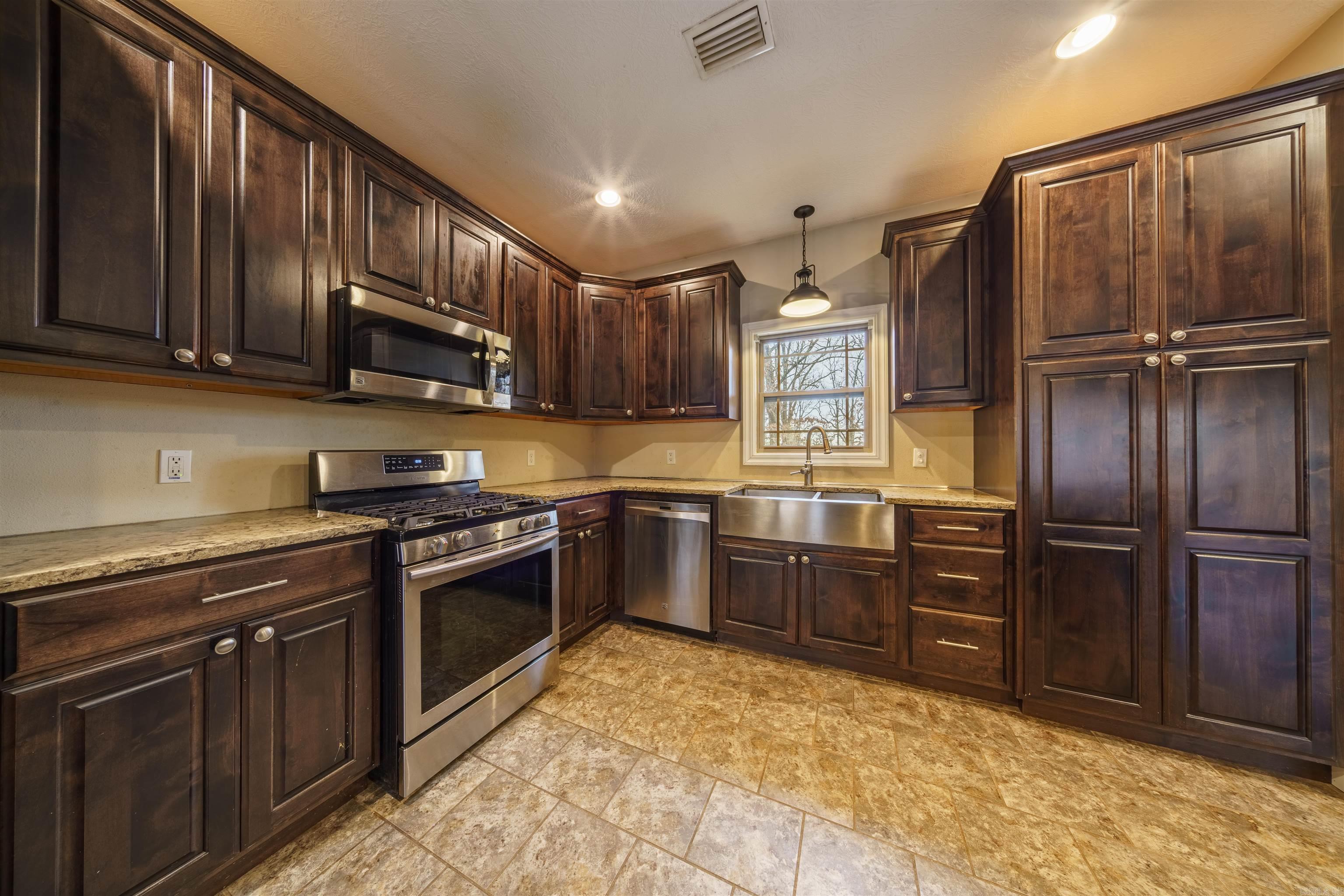 4240 Newport Road Rosie, AR 72571