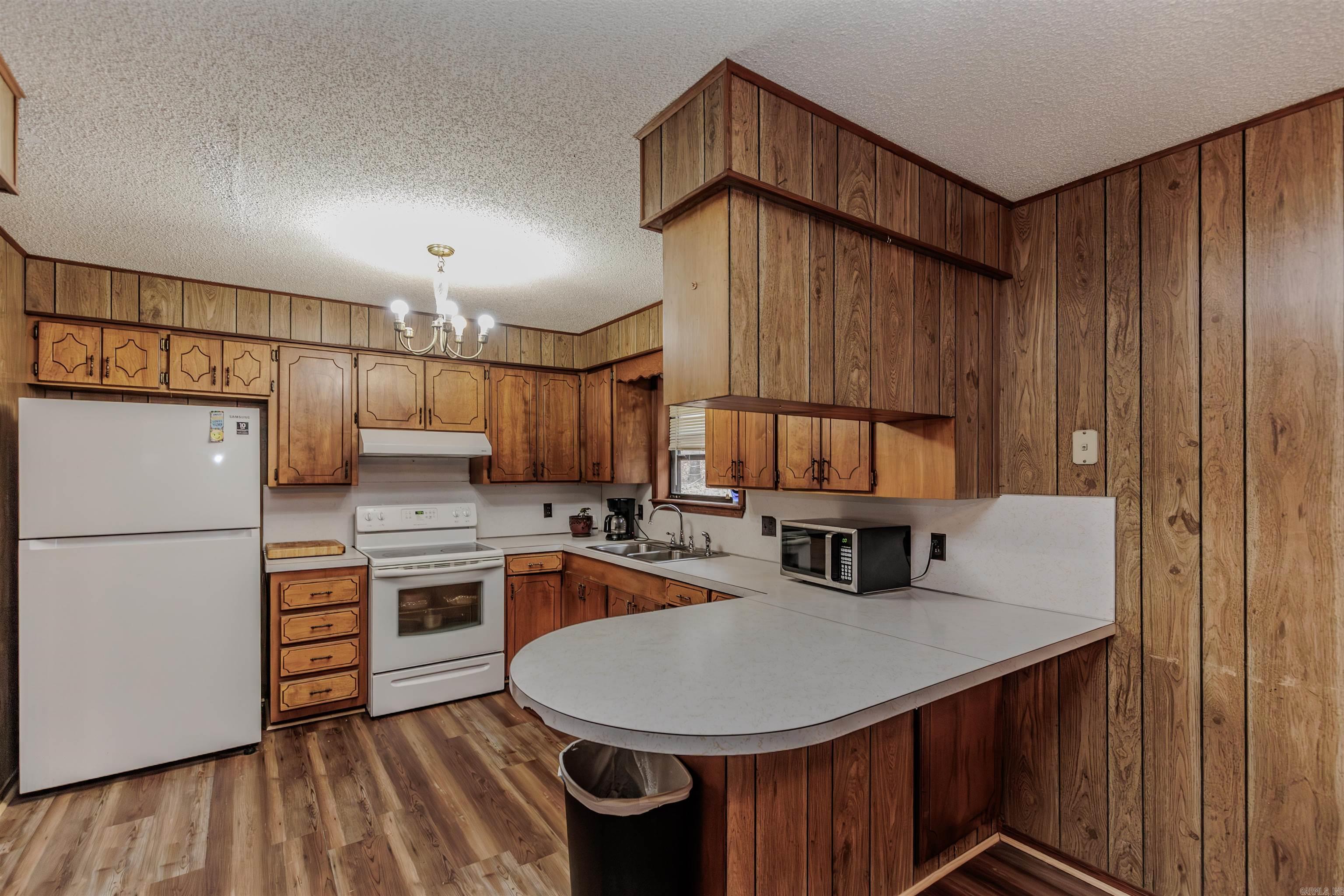 75 Cannon Hill  Perryville, AR