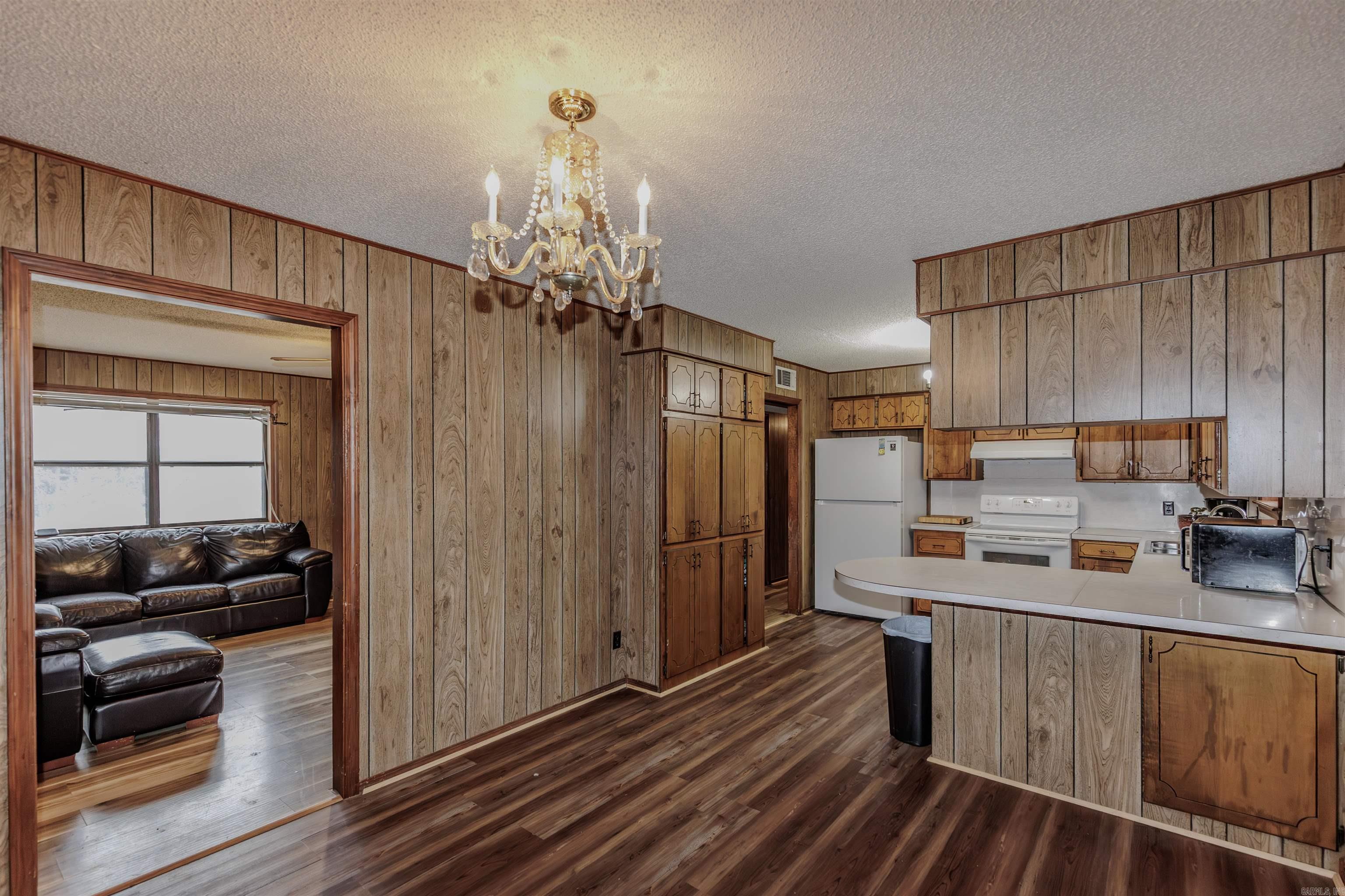 75 Cannon Hill  Perryville, AR