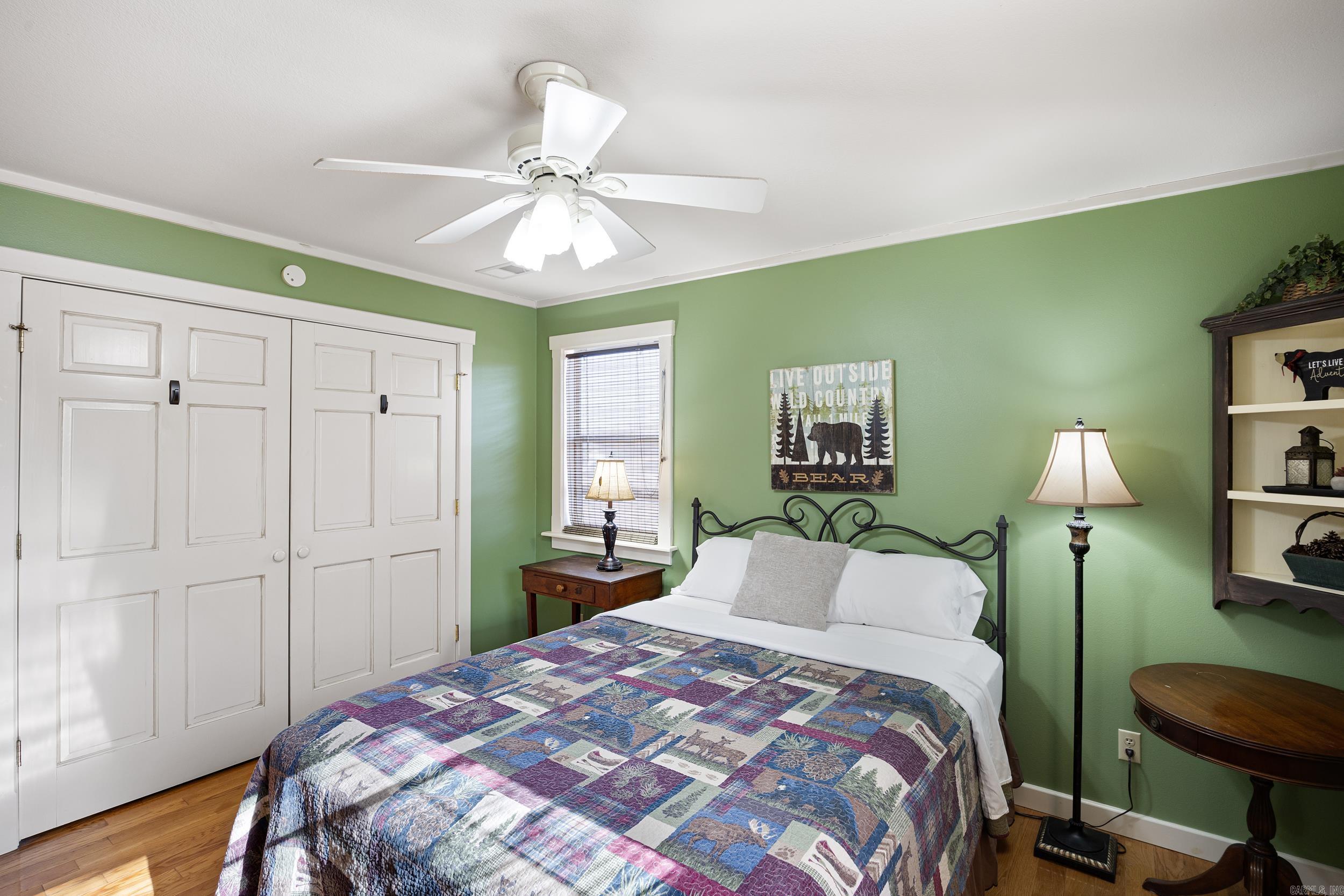 228 S Riverview  Mountain View, AR