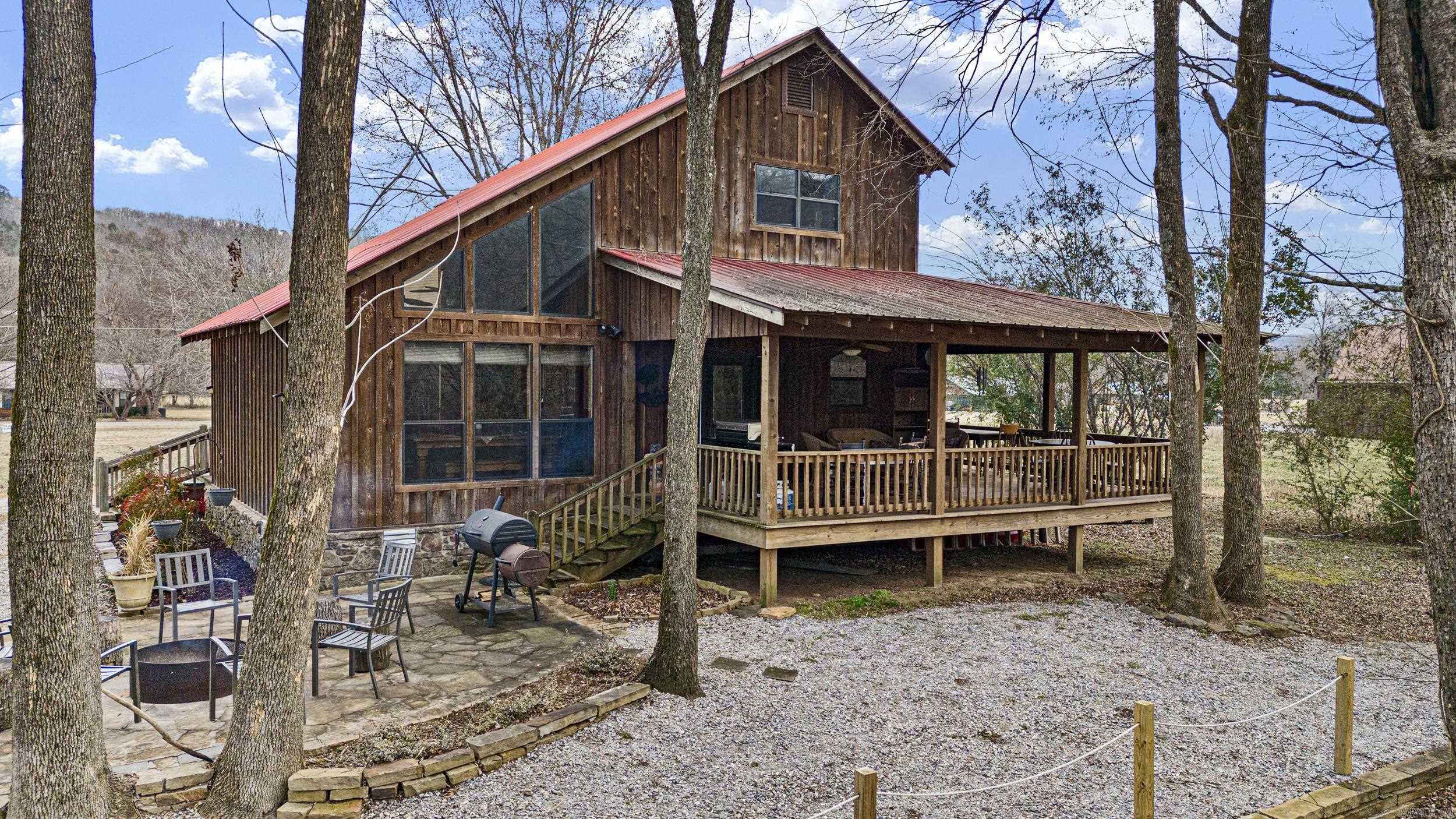 228 S Riverview  Mountain View, AR