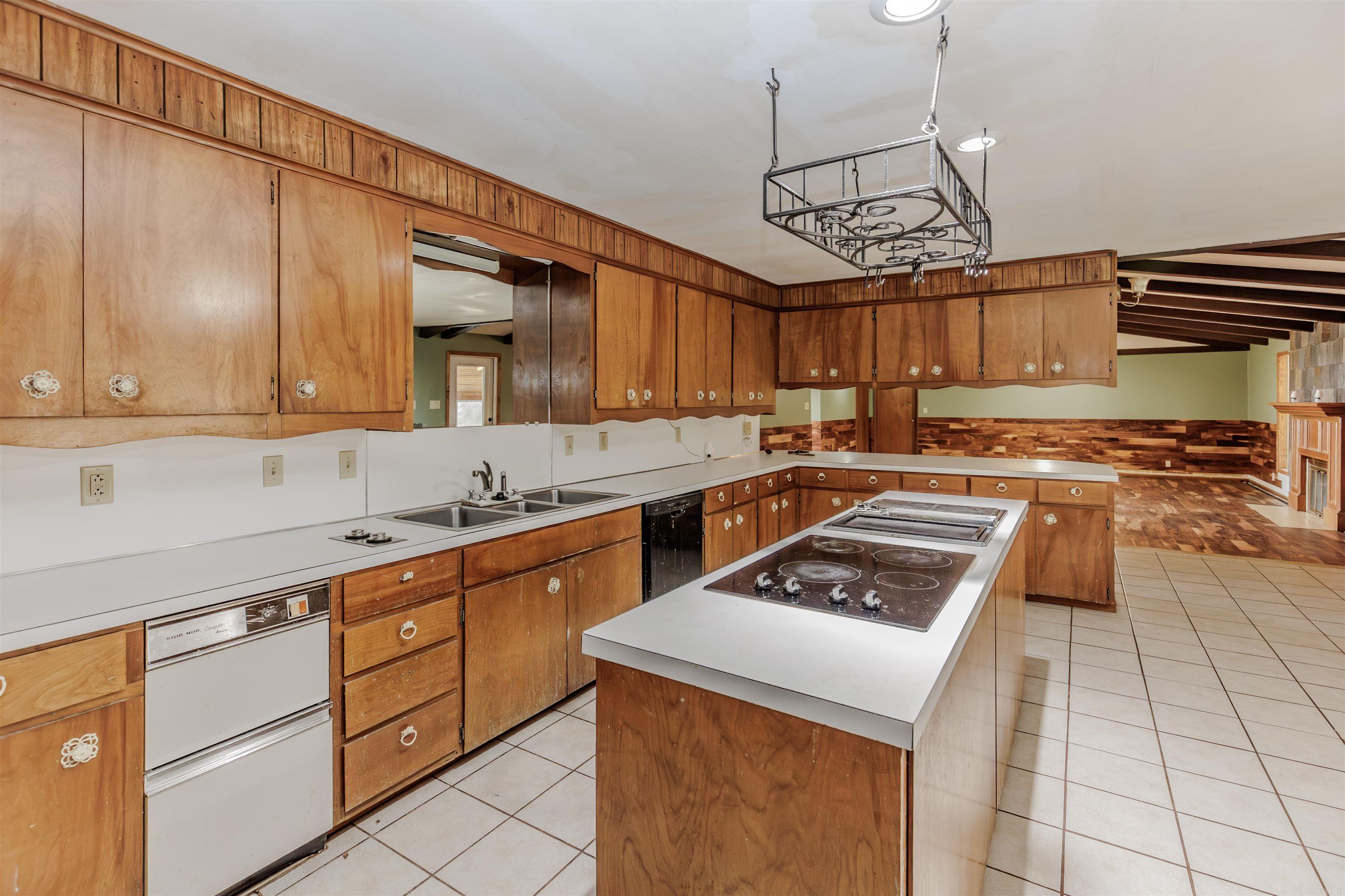 2369 Hwy 64 Morrilton, AR 72110