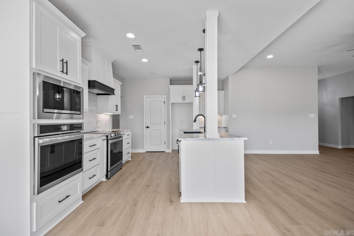 1001 Duke  Bauxite, AR